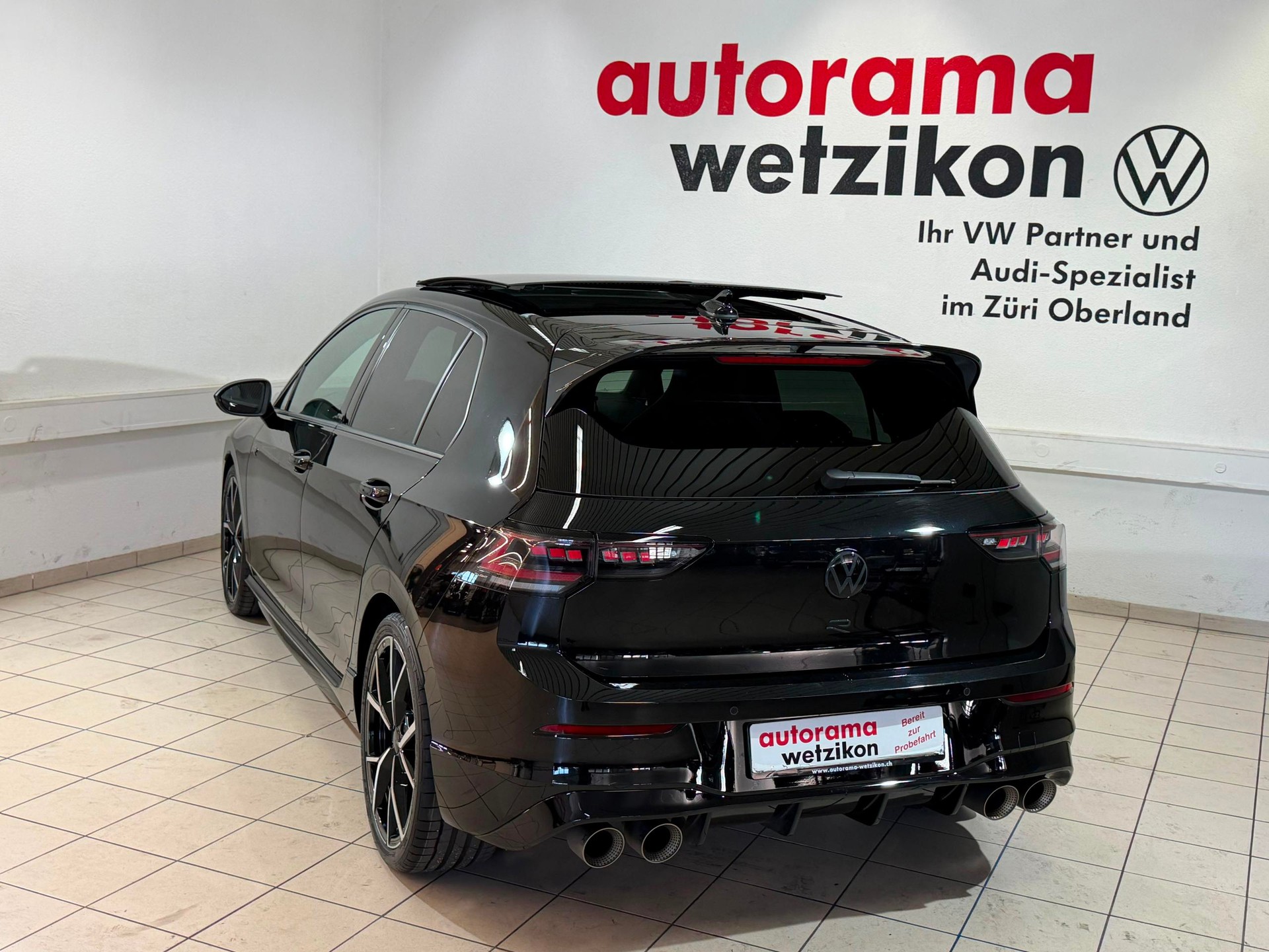 VW Golf 2.0 TSI R Black Edition DSG 4 Motion-showroom-element-3