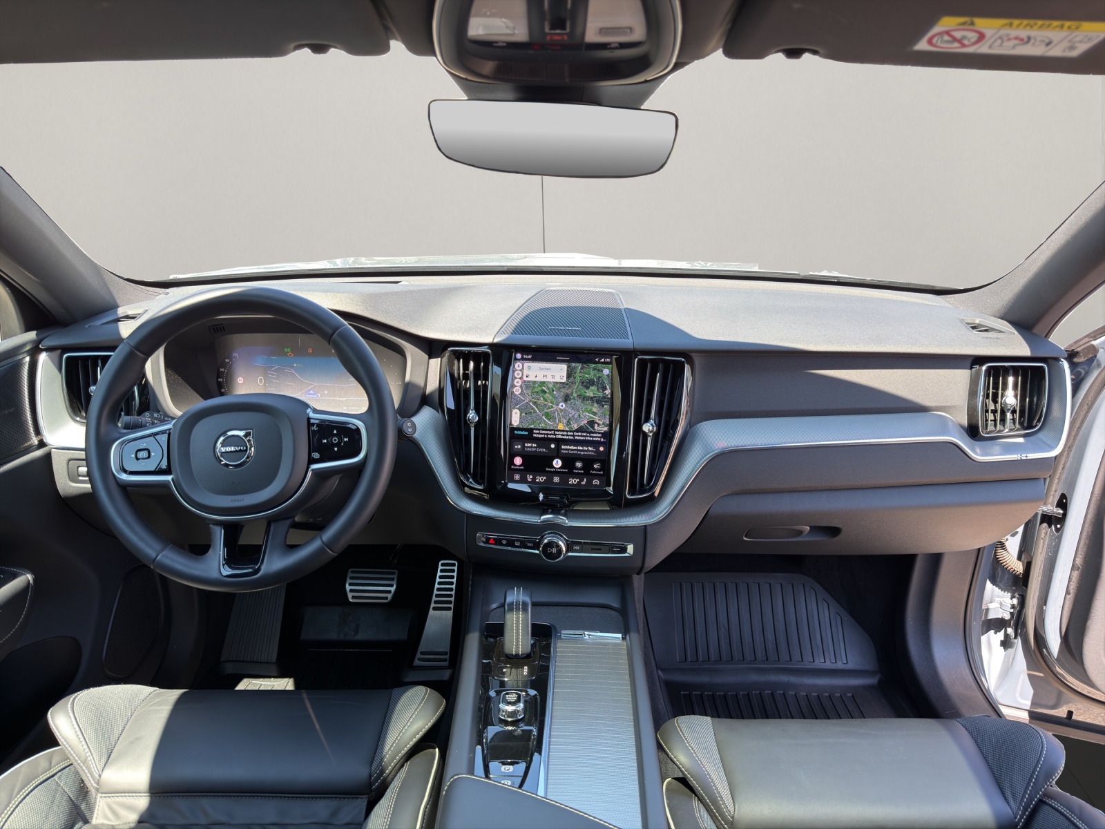 VOLVO XC60 2.0 T8 TE R-Design eAWD-image-9