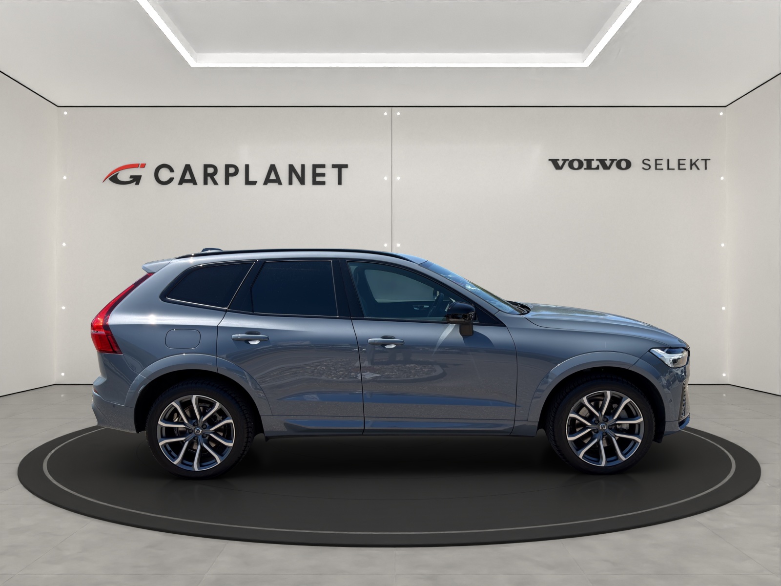 VOLVO XC60 2.0 T8 TE R-Design eAWD-showroom-element-3