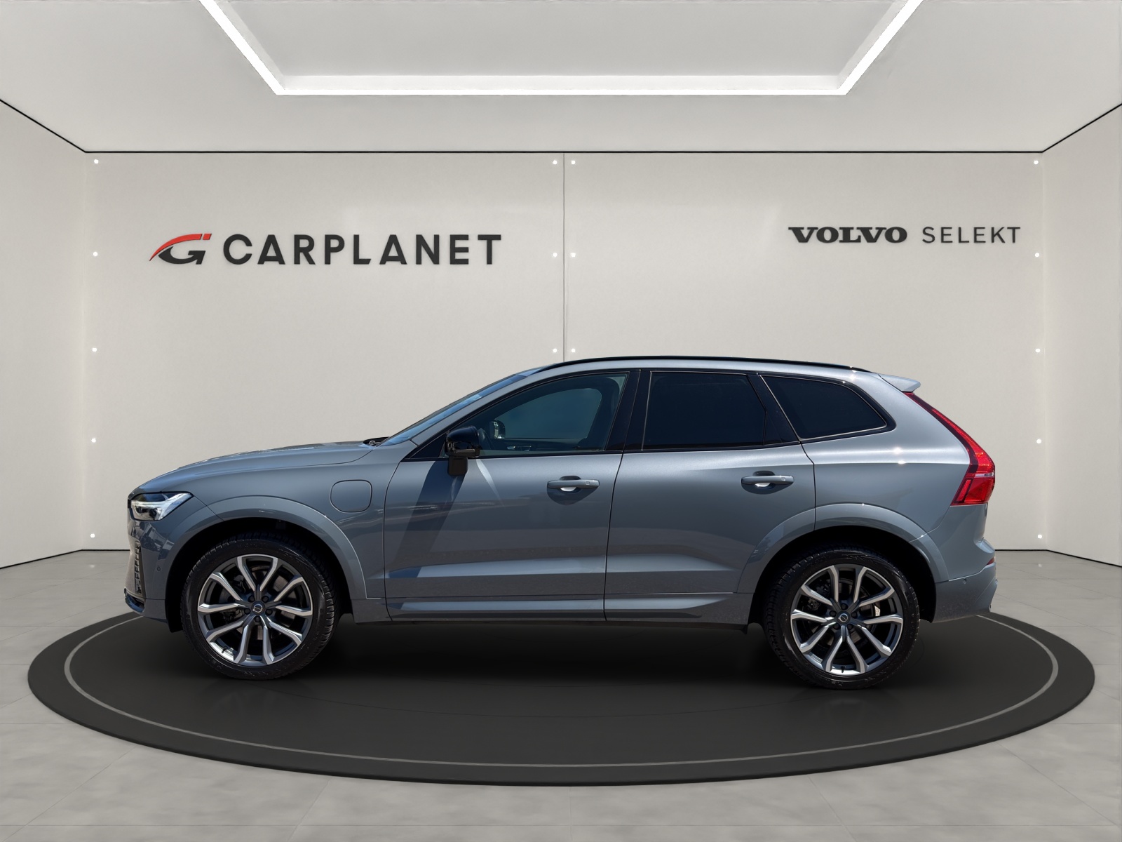 VOLVO XC60 2.0 T8 TE R-Design eAWD-showroom-element-2