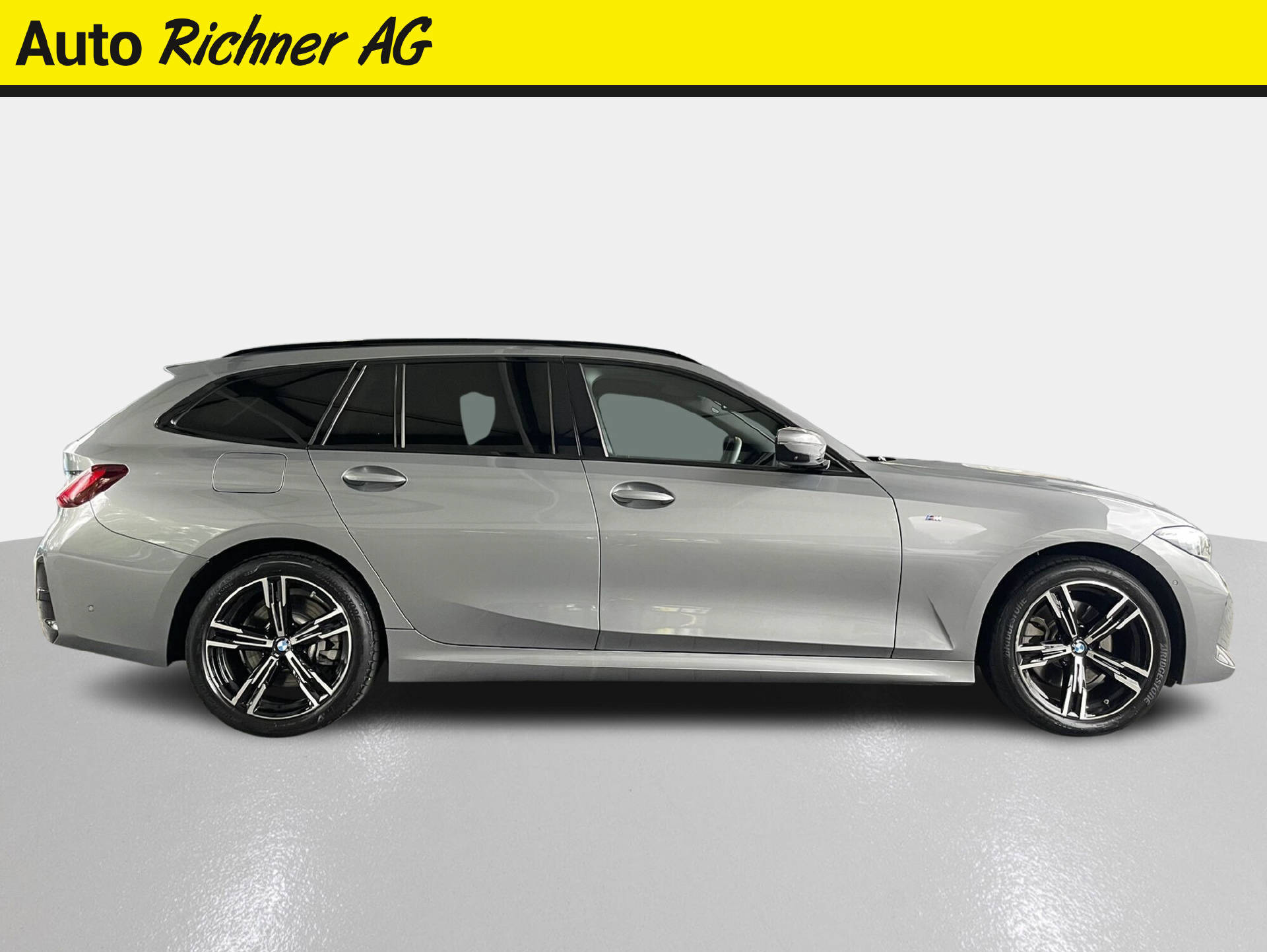 BMW 330e xDrive SAG Touring-showroom-element-2