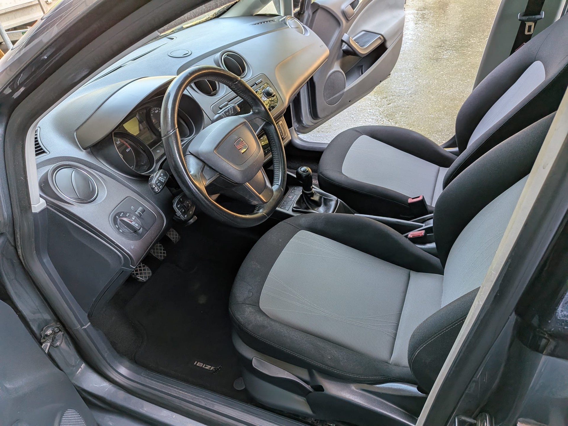 SEAT Ibiza ST 1.6 TDI Style-image-9