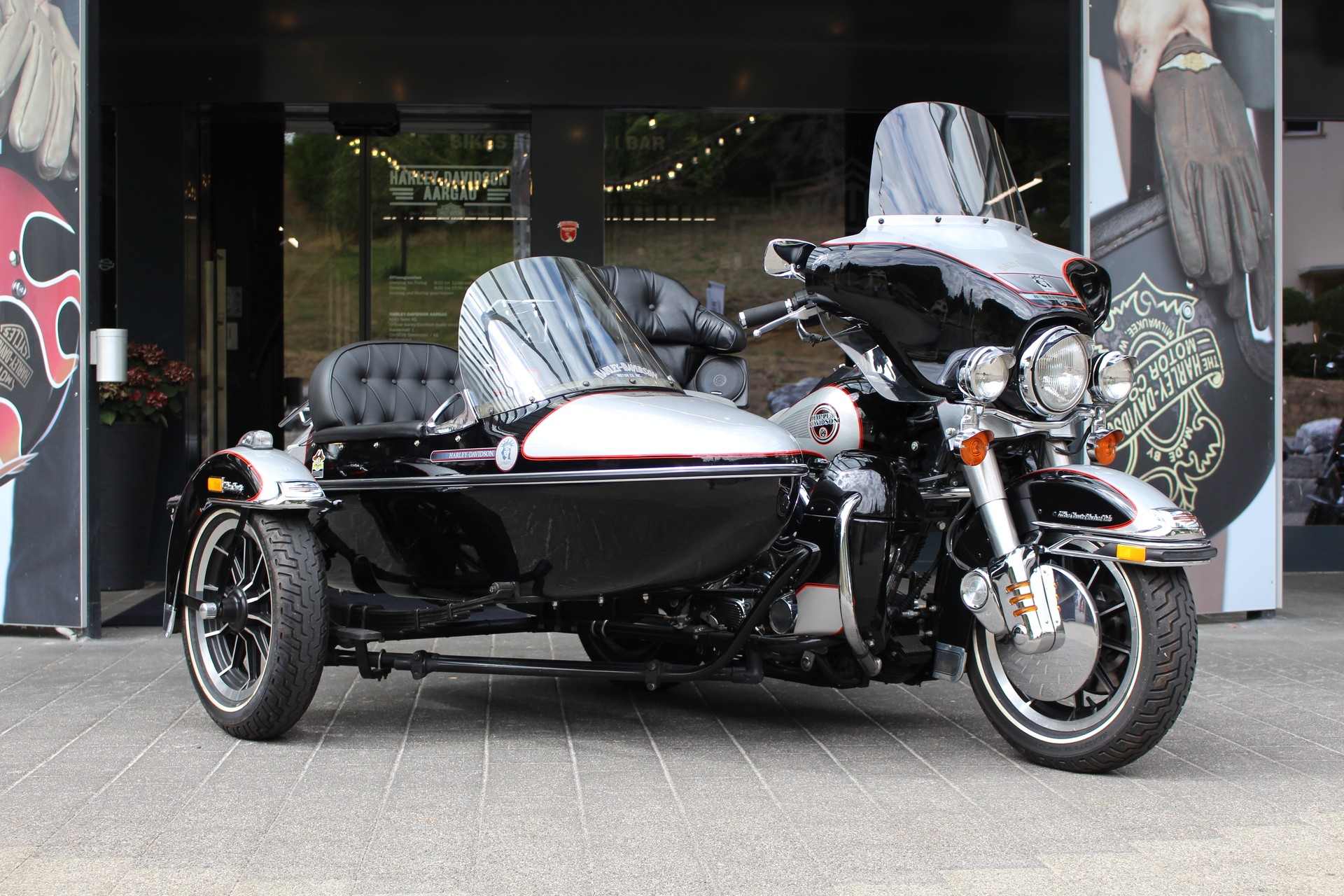 HARLEY-DAVIDSON FLHTU-SC Sidecar-image-0