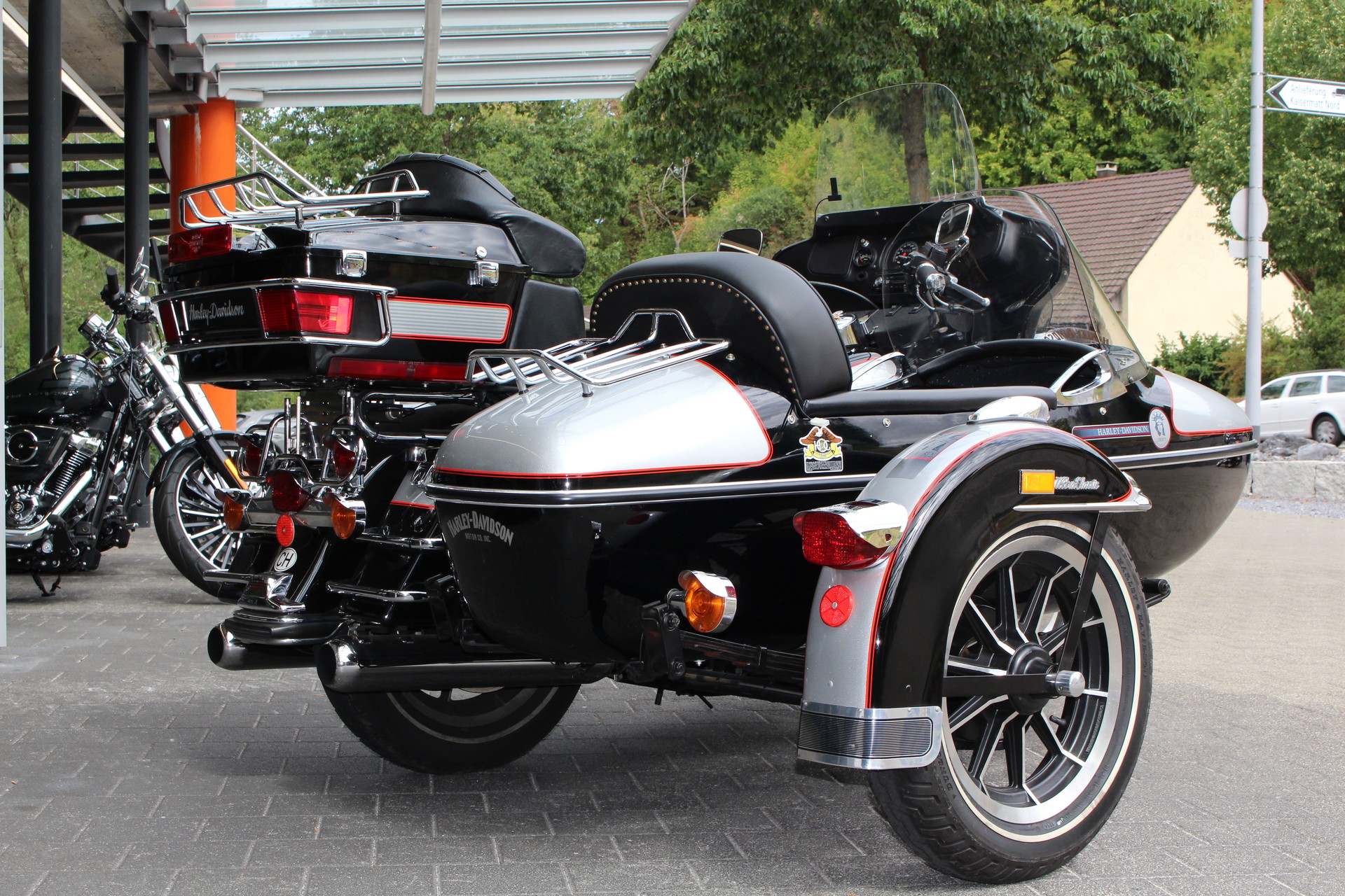 HARLEY-DAVIDSON FLHTU-SC Sidecar-image-2