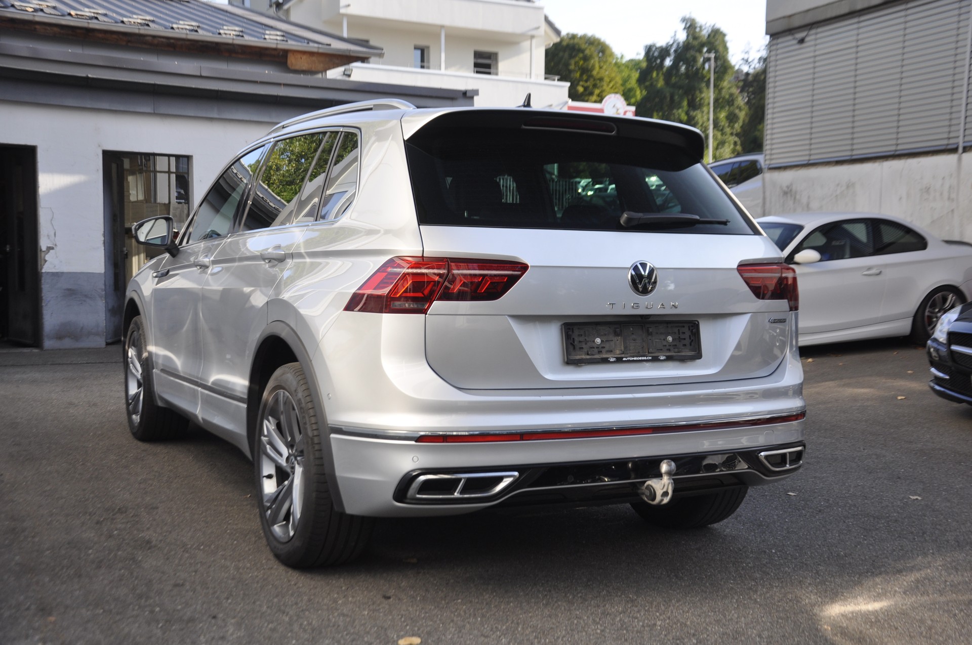 VW Tiguan 2.0 TDI SCR R-Line 4Motion DSG I Anhängerkupplung-image-15
