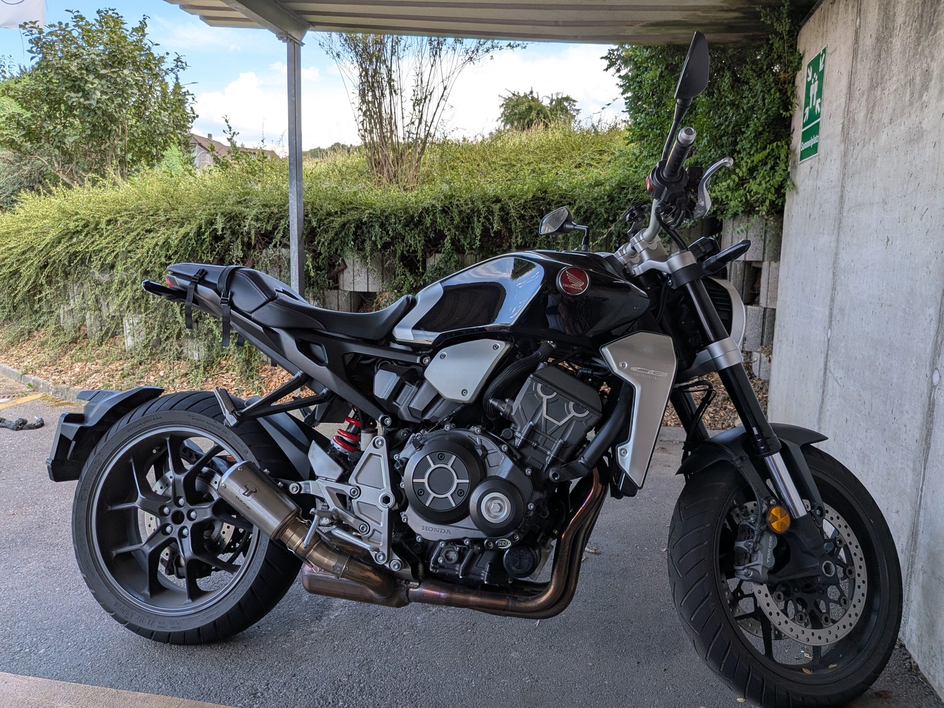 HONDA CB 1000 R ABS-image-3