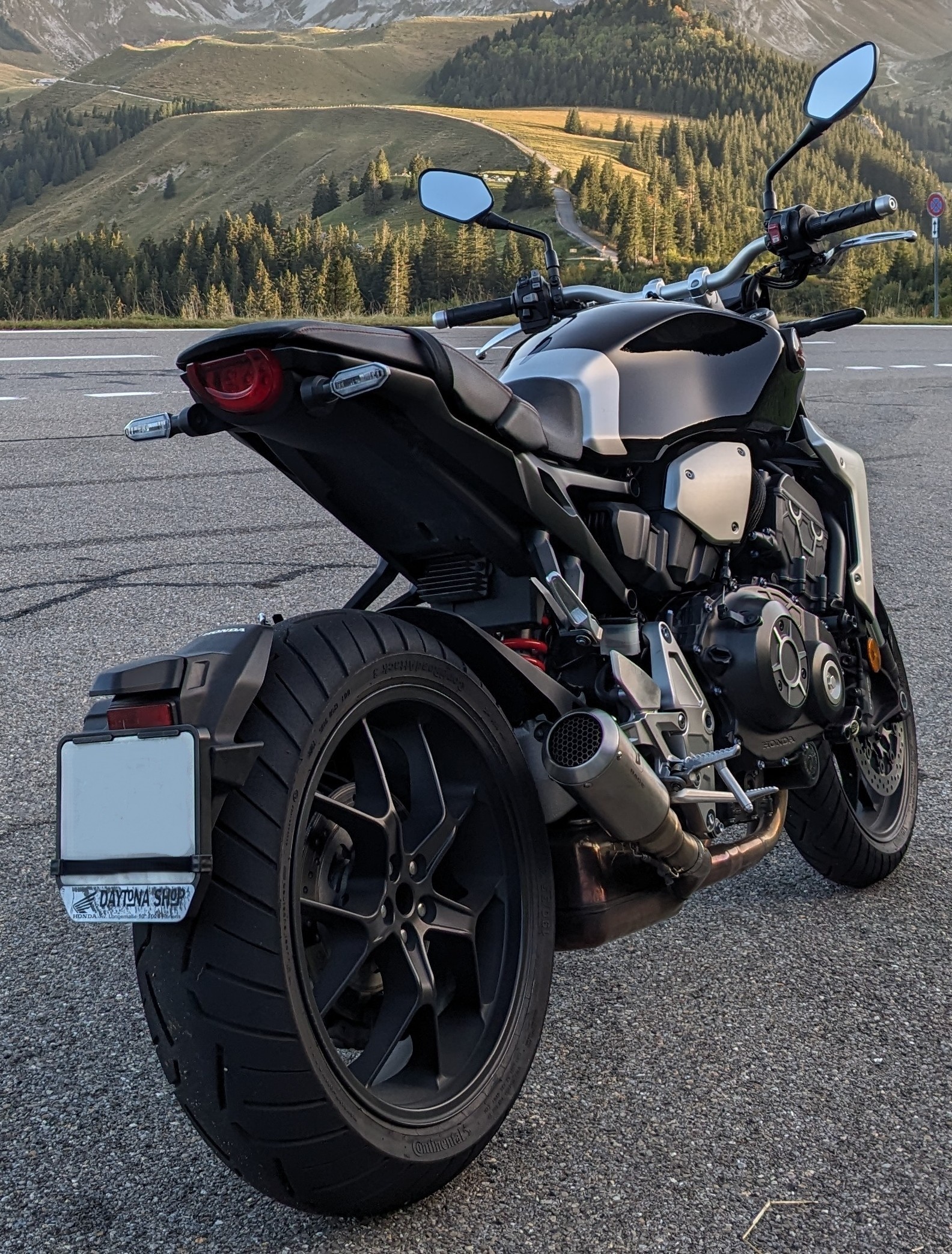 HONDA CB 1000 R ABS-image-6