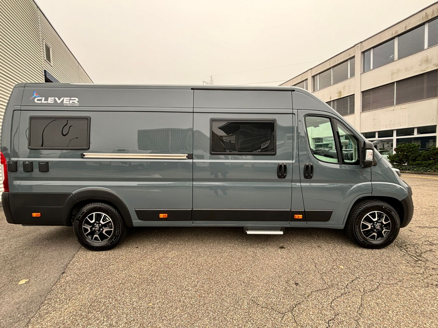 CLEVER VANS Runner 636 Citroen 165 PS-image-1