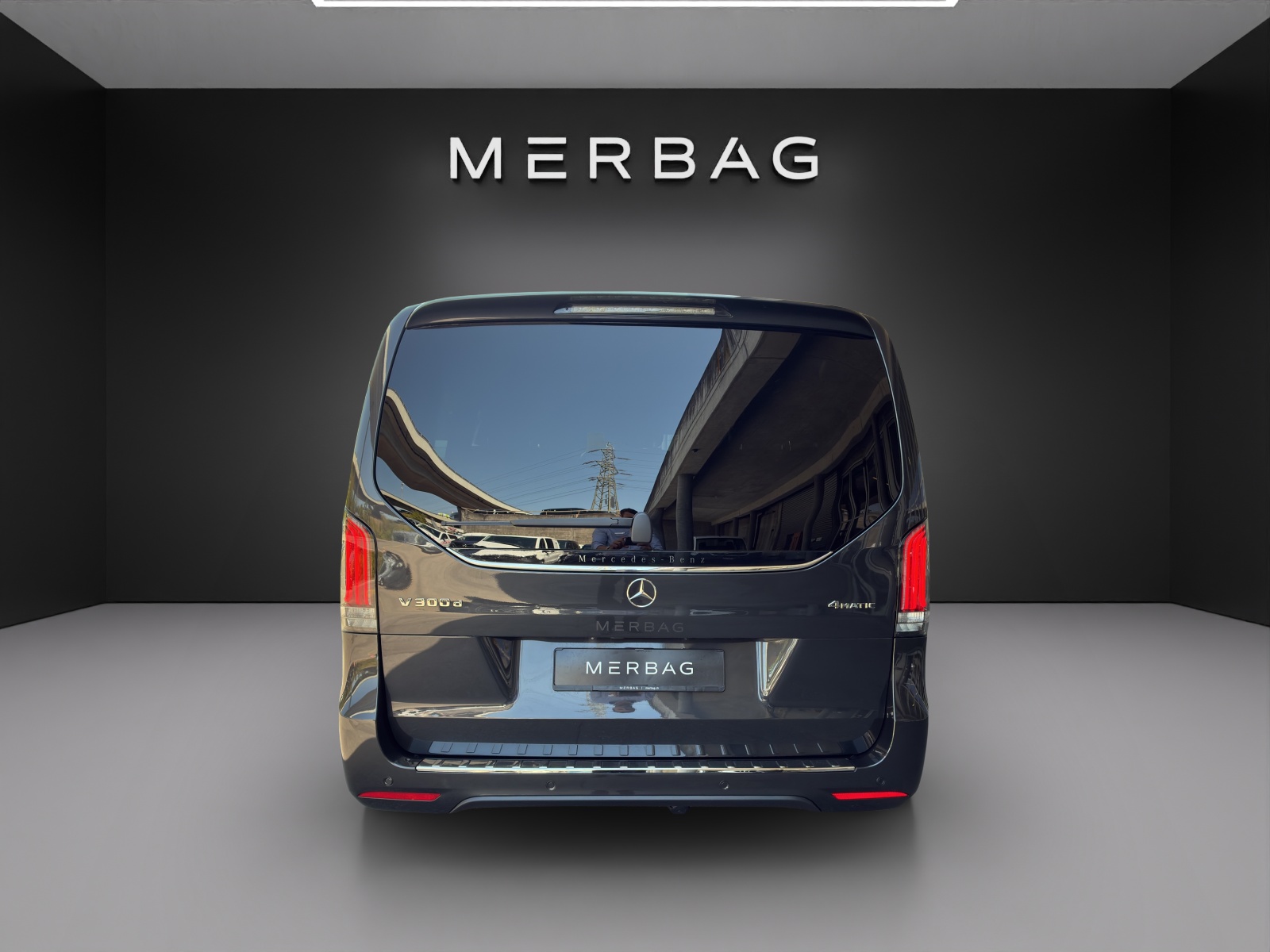 MERCEDES-BENZ V 300 d lang 4Matic Swiss Edition 9G-Tronic-image-4