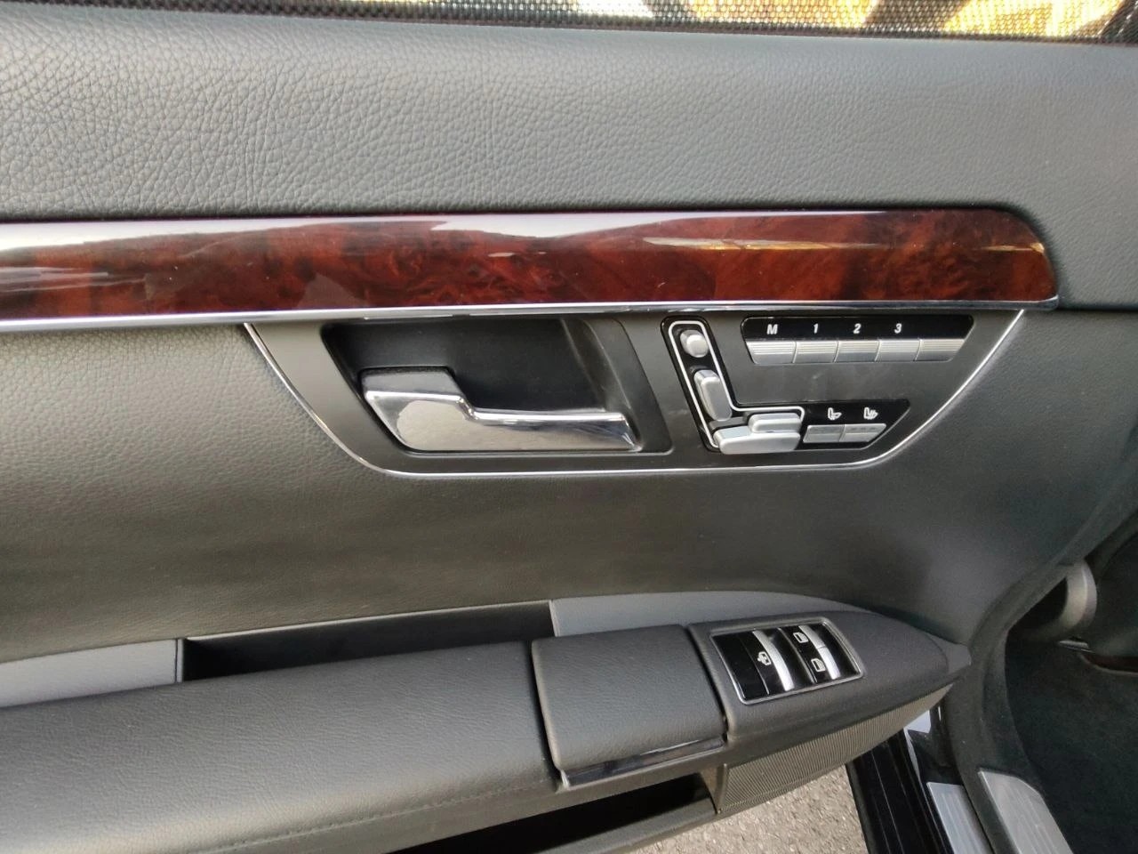 MERCEDES-BENZ S 500 L BlueEfficiency SS 4Matic 7G-Tronic-image-6