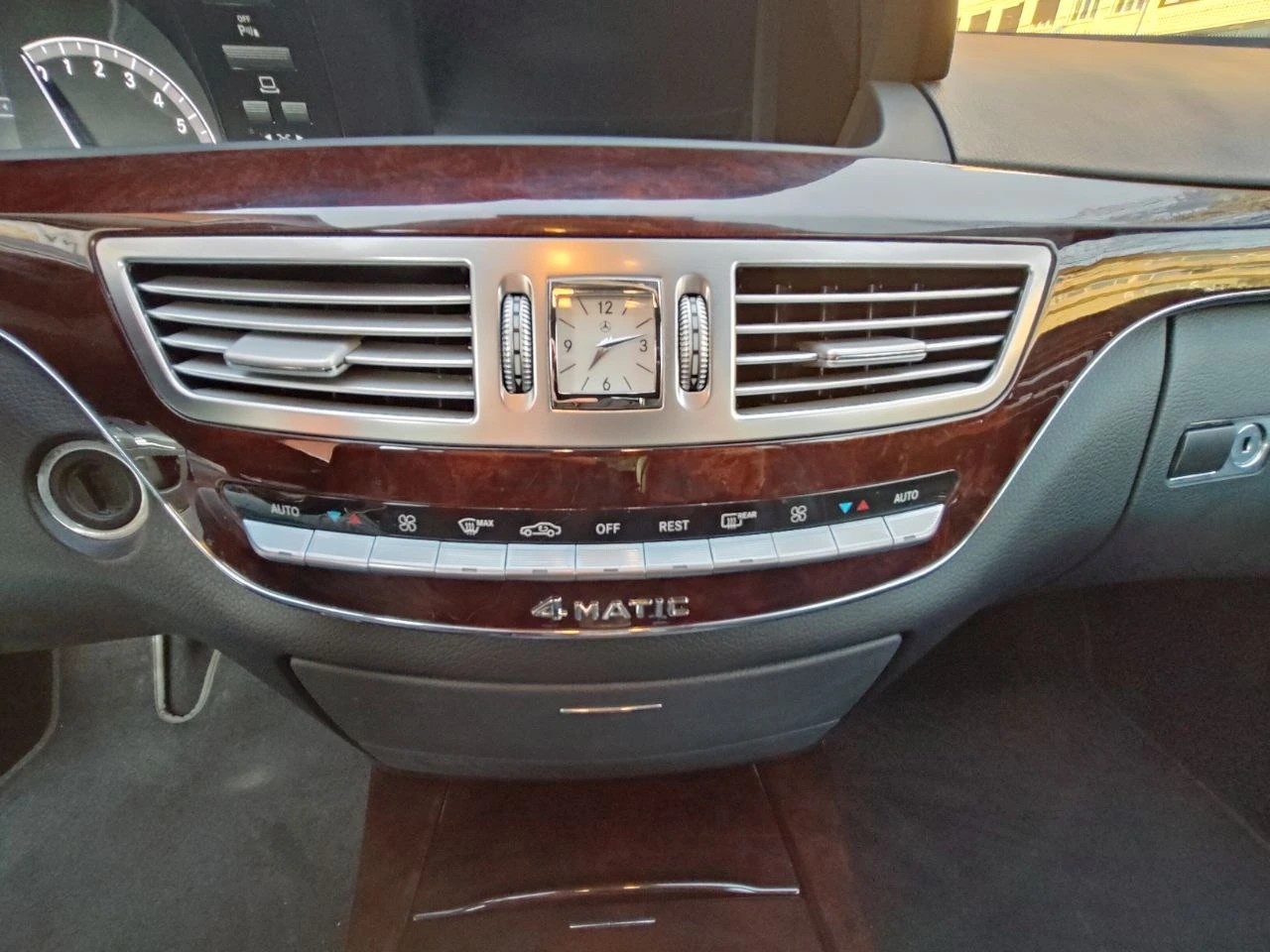 MERCEDES-BENZ S 500 L BlueEfficiency SS 4Matic 7G-Tronic-image-7