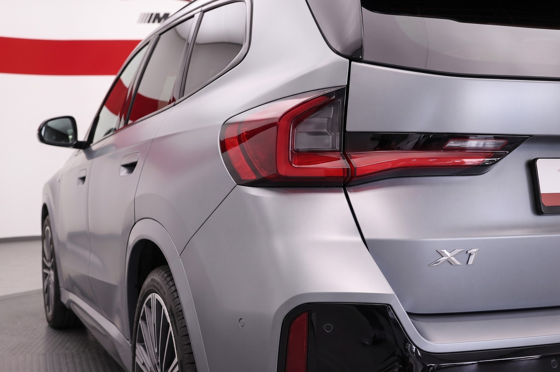 BMW X1 23i xDrive *M-SPORT*CH-FAHRZEUG* FROZEN PURE GREY METALLIC 4Jahre Garantie-image-8