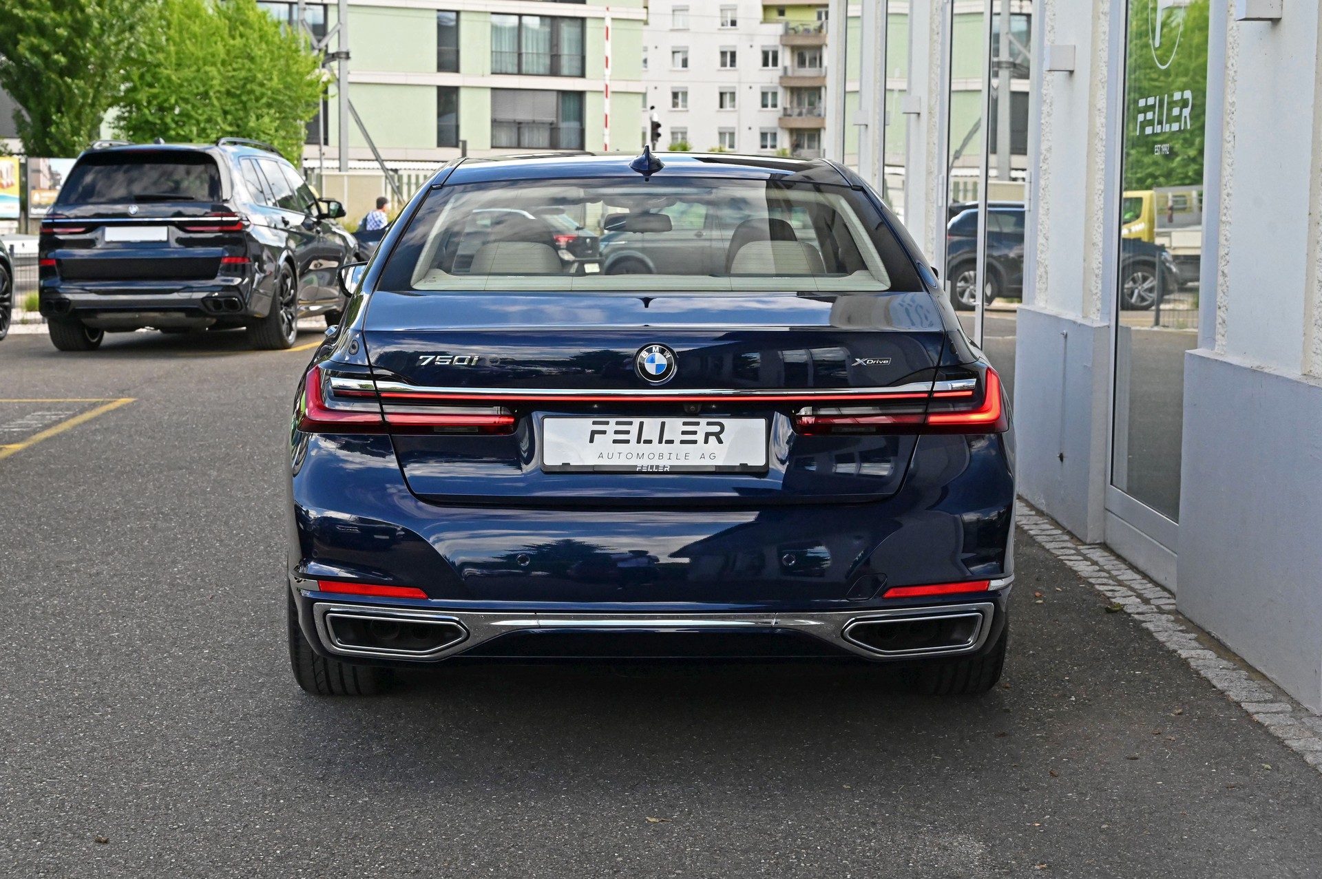 BMW 750i xDrive Steptronic-image-9