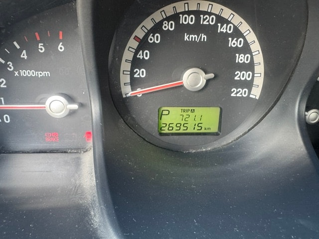 KIA Sportage 2.0 CRDi Active-image-1