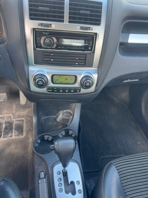 KIA Sportage 2.0 CRDi Active-image-13