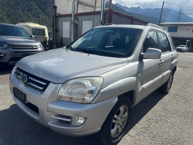 KIA Sportage 2.0 CRDi Active-image-2