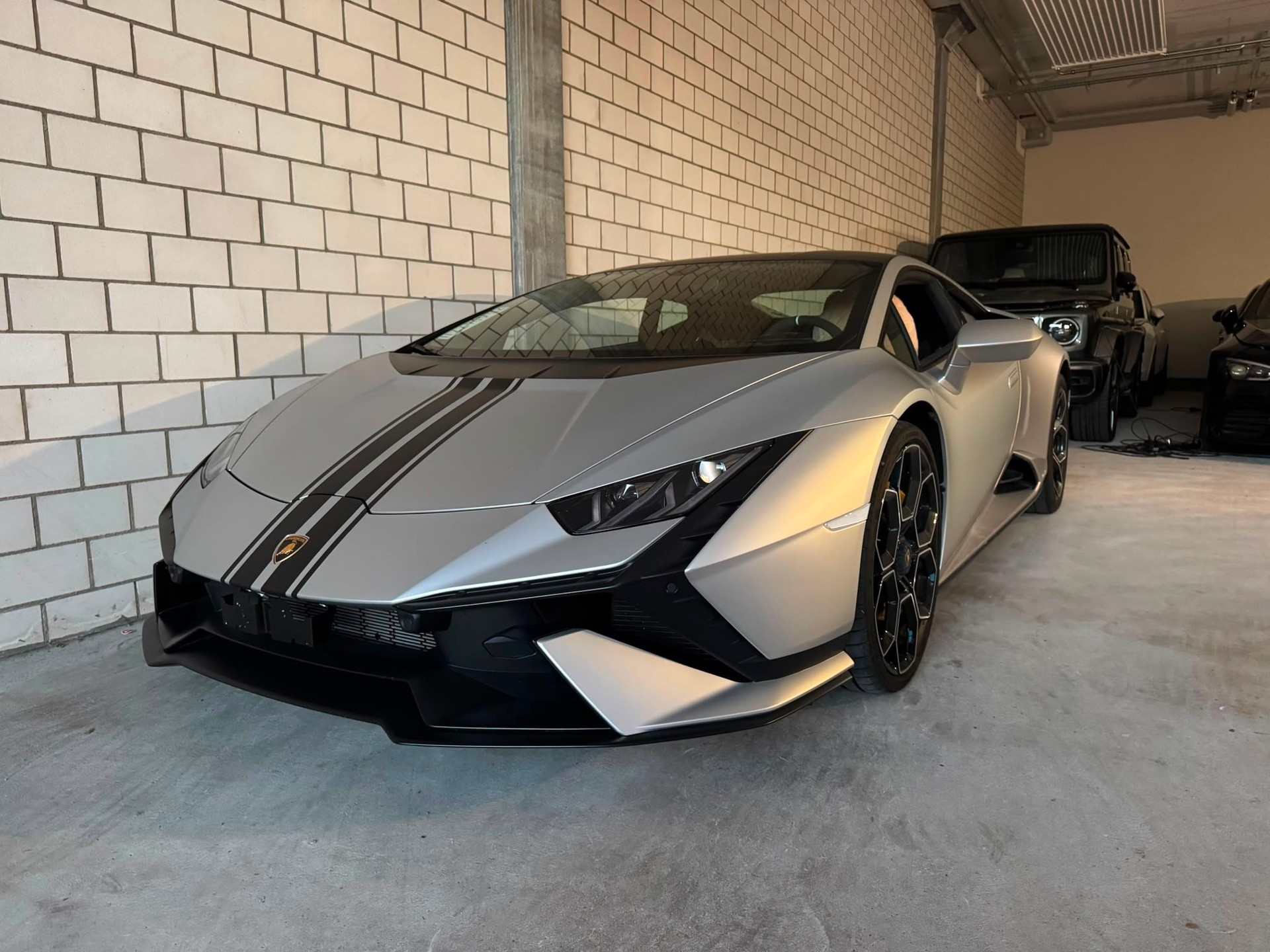 LAMBORGHINI Huracan TECNICA Coupé DCT-showroom-element-1