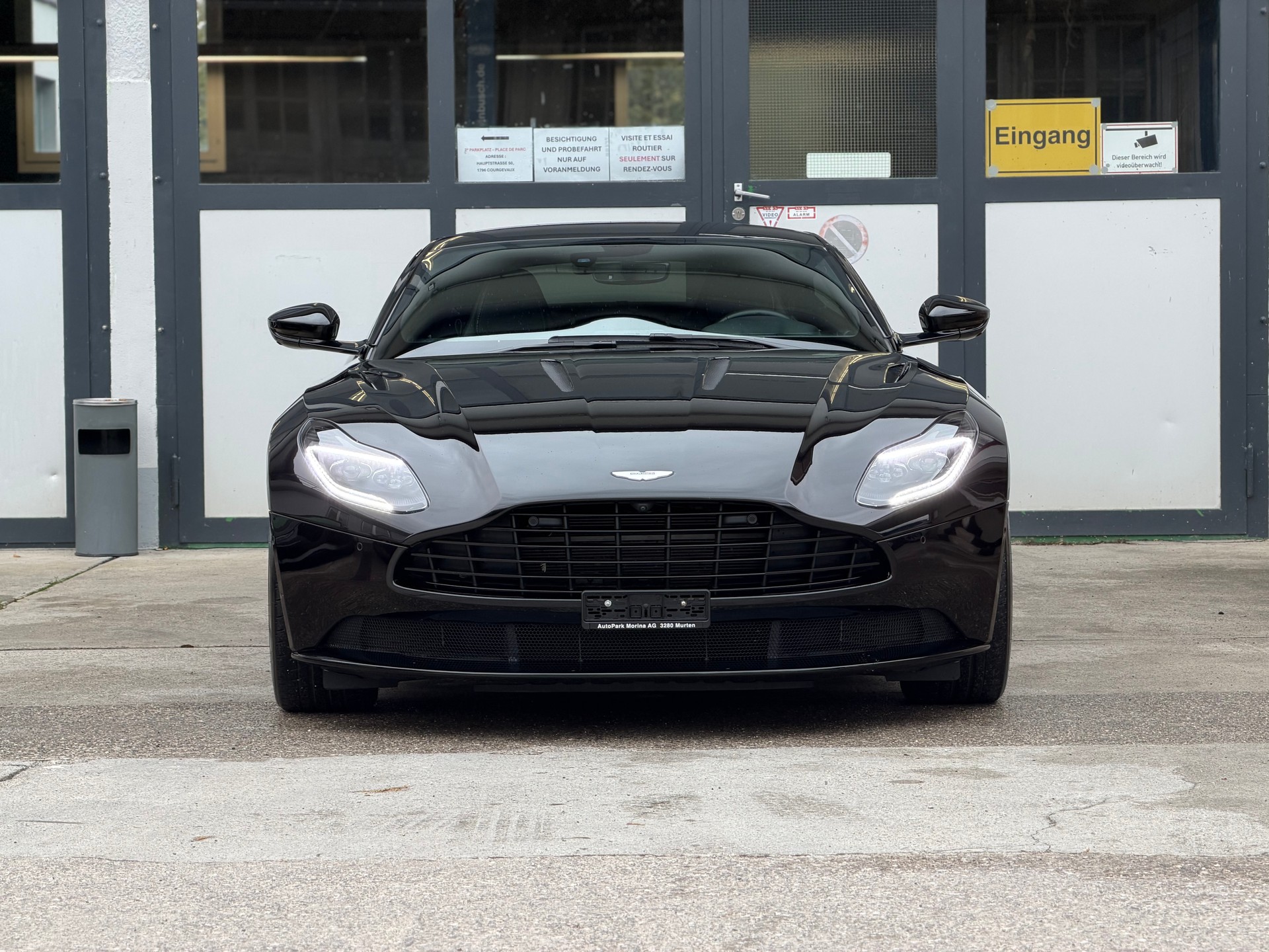 ASTON MARTIN DB11 V12 Touchtronic 3 AMR-showroom-element-2