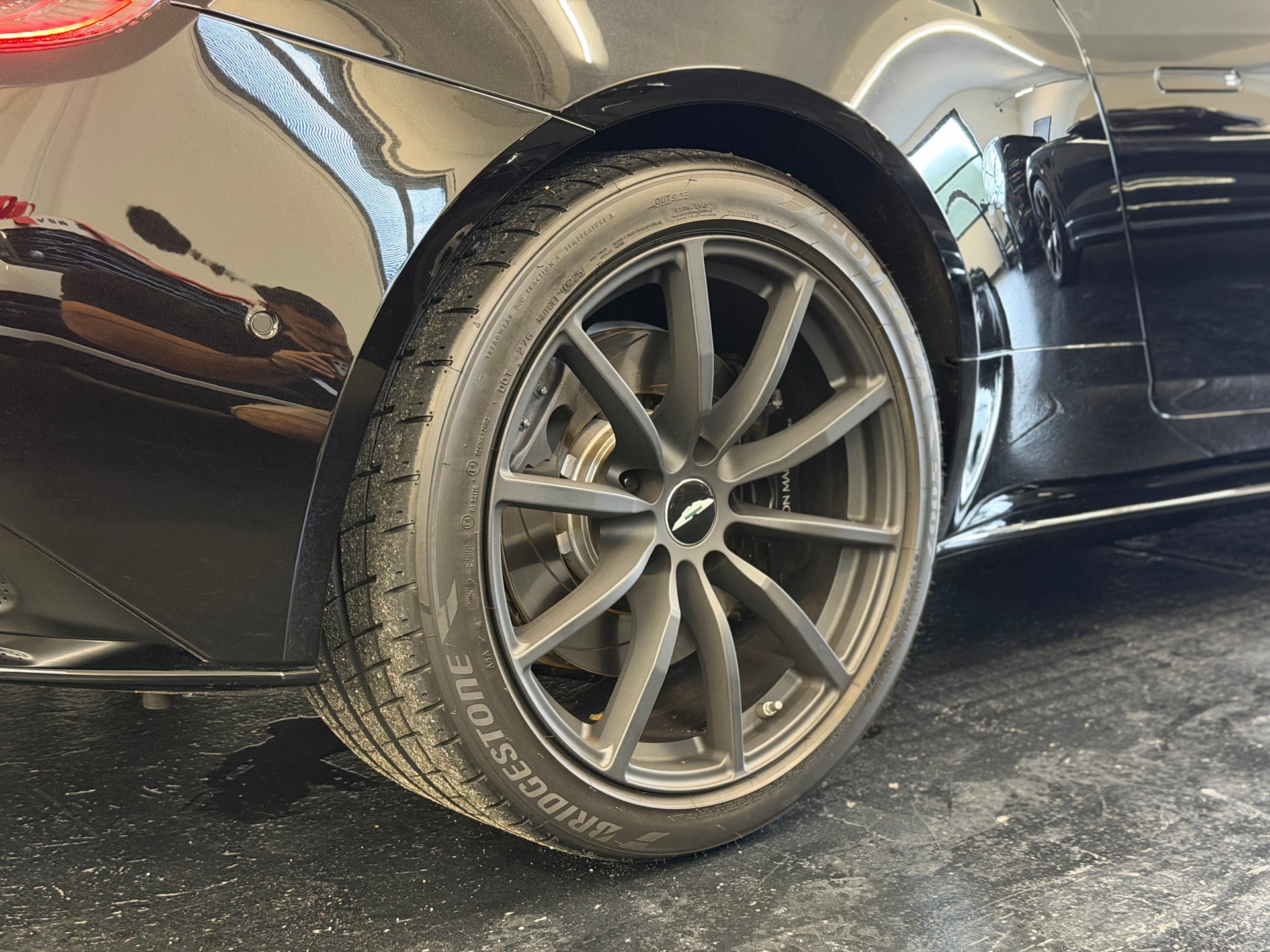 ASTON MARTIN DB11 V12 Touchtronic 3 AMR-image-30