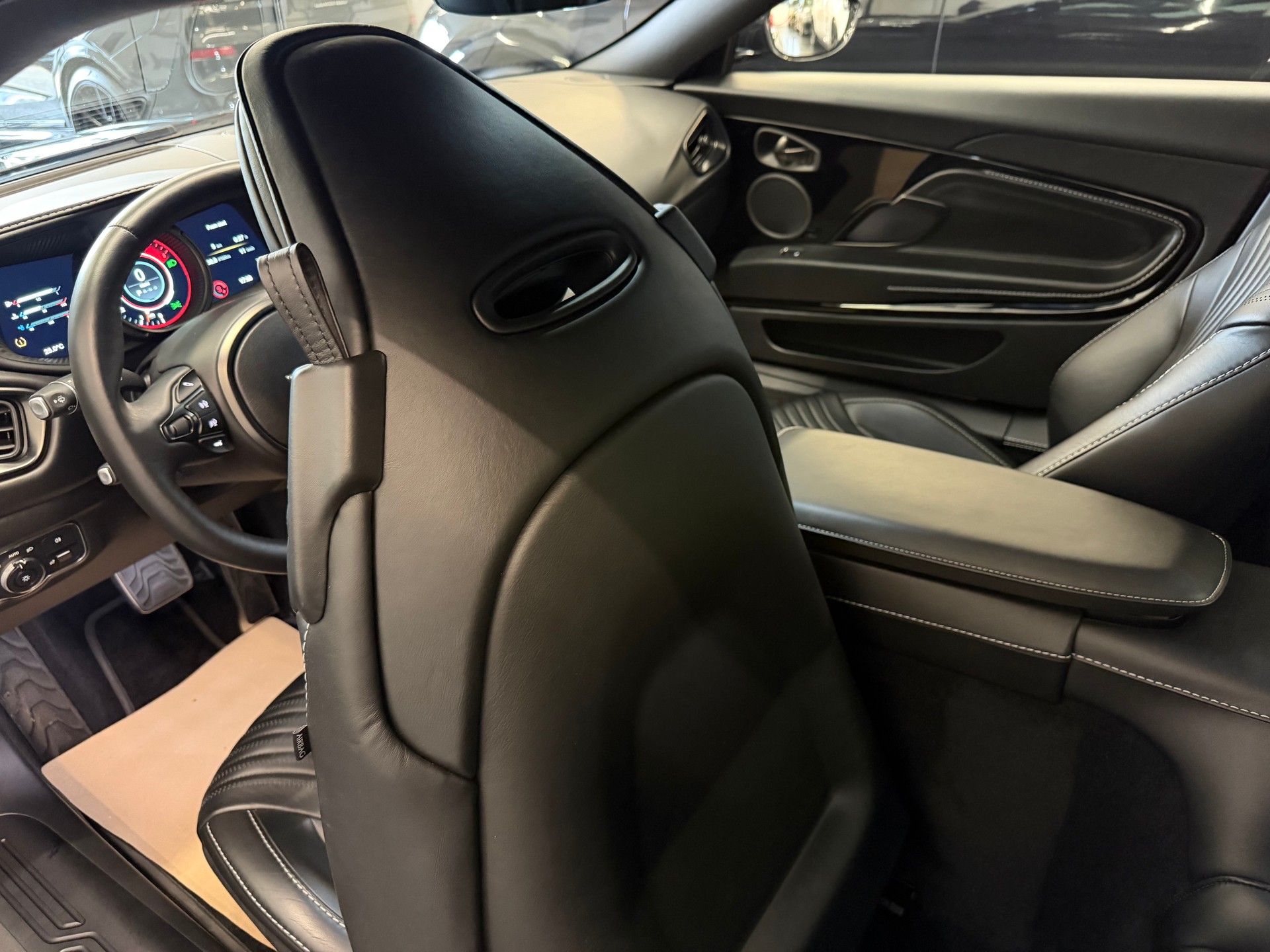 ASTON MARTIN DB11 V12 Touchtronic 3 AMR-image-22