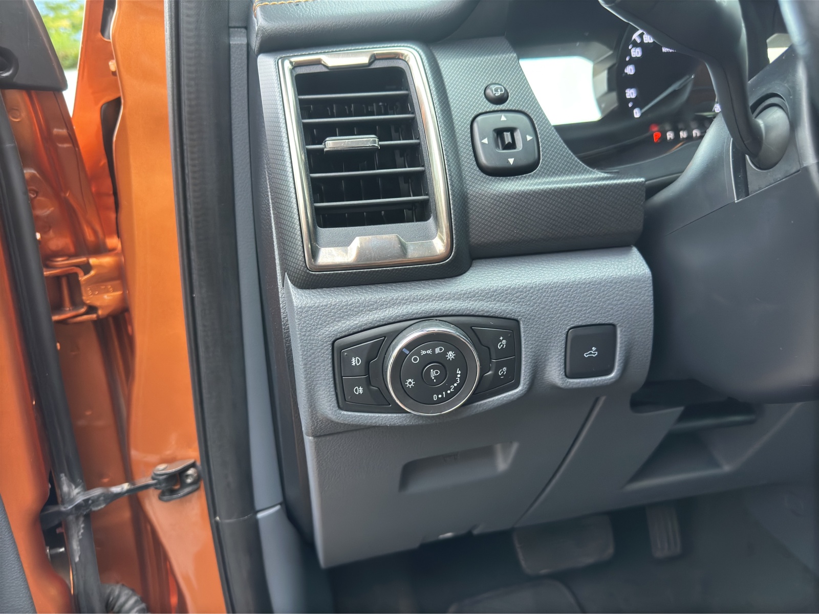 FORD Ranger Wildtrak 3.2 TDCi 4x4 A-image-24