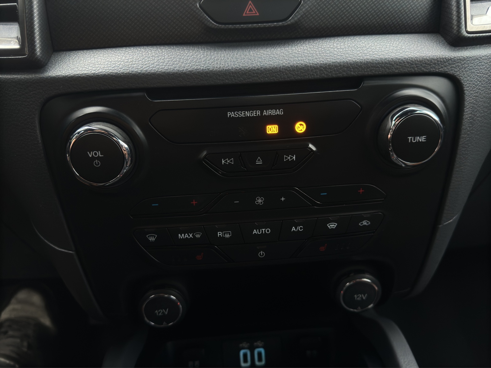 FORD Ranger Wildtrak 3.2 TDCi 4x4 A-image-20