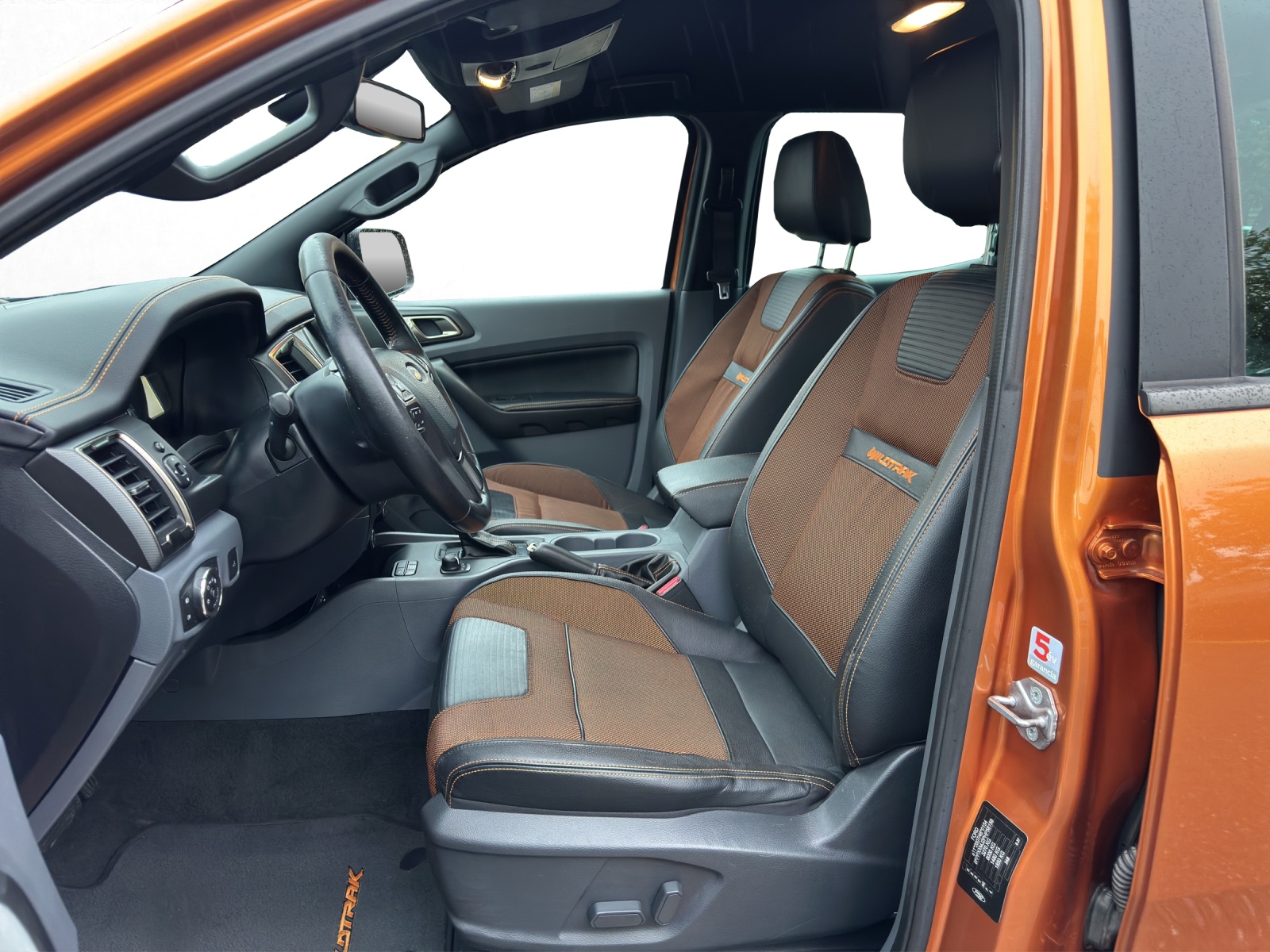 FORD Ranger Wildtrak 3.2 TDCi 4x4 A-image-9