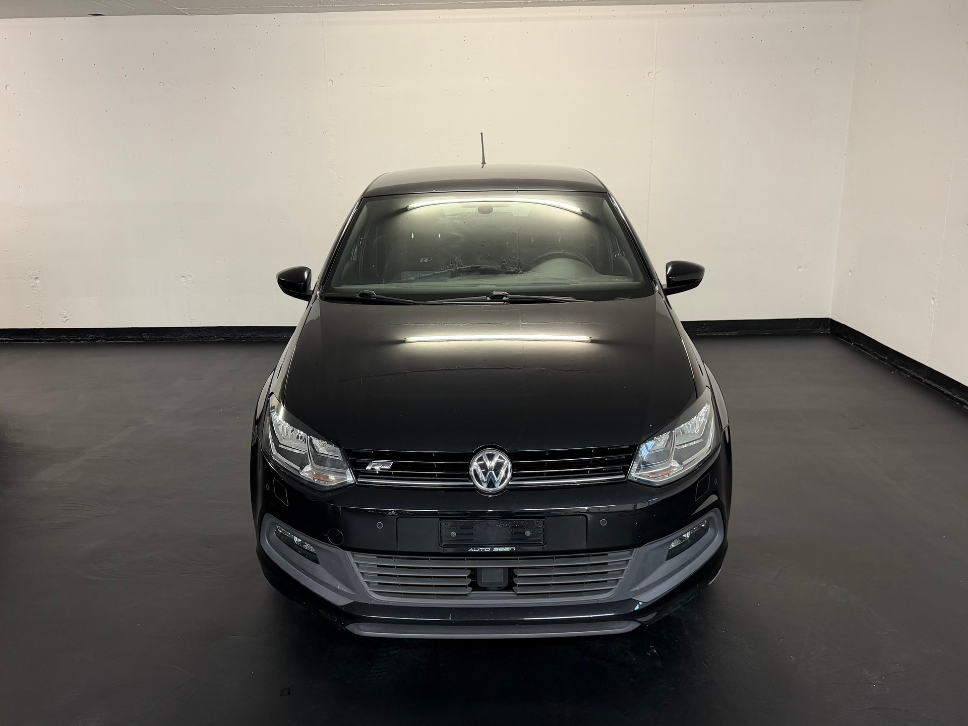 VW Polo 1.2 TSI BMT Allstar R-Line-showroom-element-1