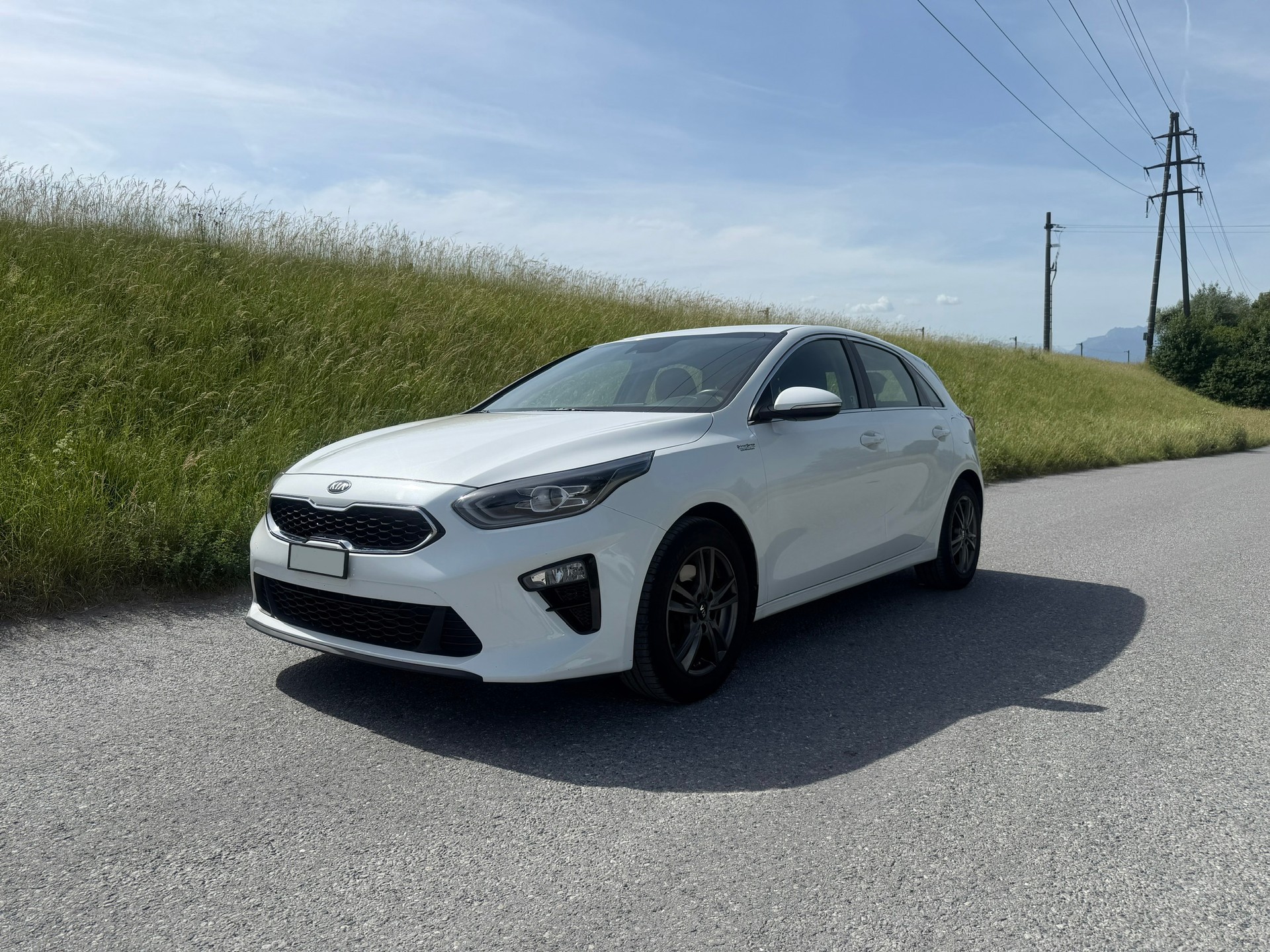 KIA Ceed 1.4 T-GDi Power 25+-image-1
