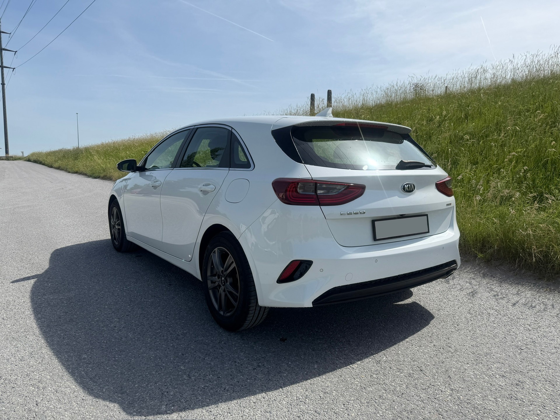 KIA Ceed 1.4 T-GDi Power 25+-image-4