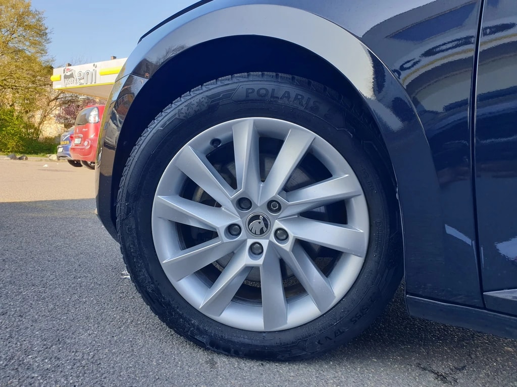 SKODA Superb Combi 2.0 TDi Ambition 4x4 DSG ** 200 PS ** Werksgarantie Ab 1. Inverkehrsetzung, 60 Monate oder 100'000 km **-image-13