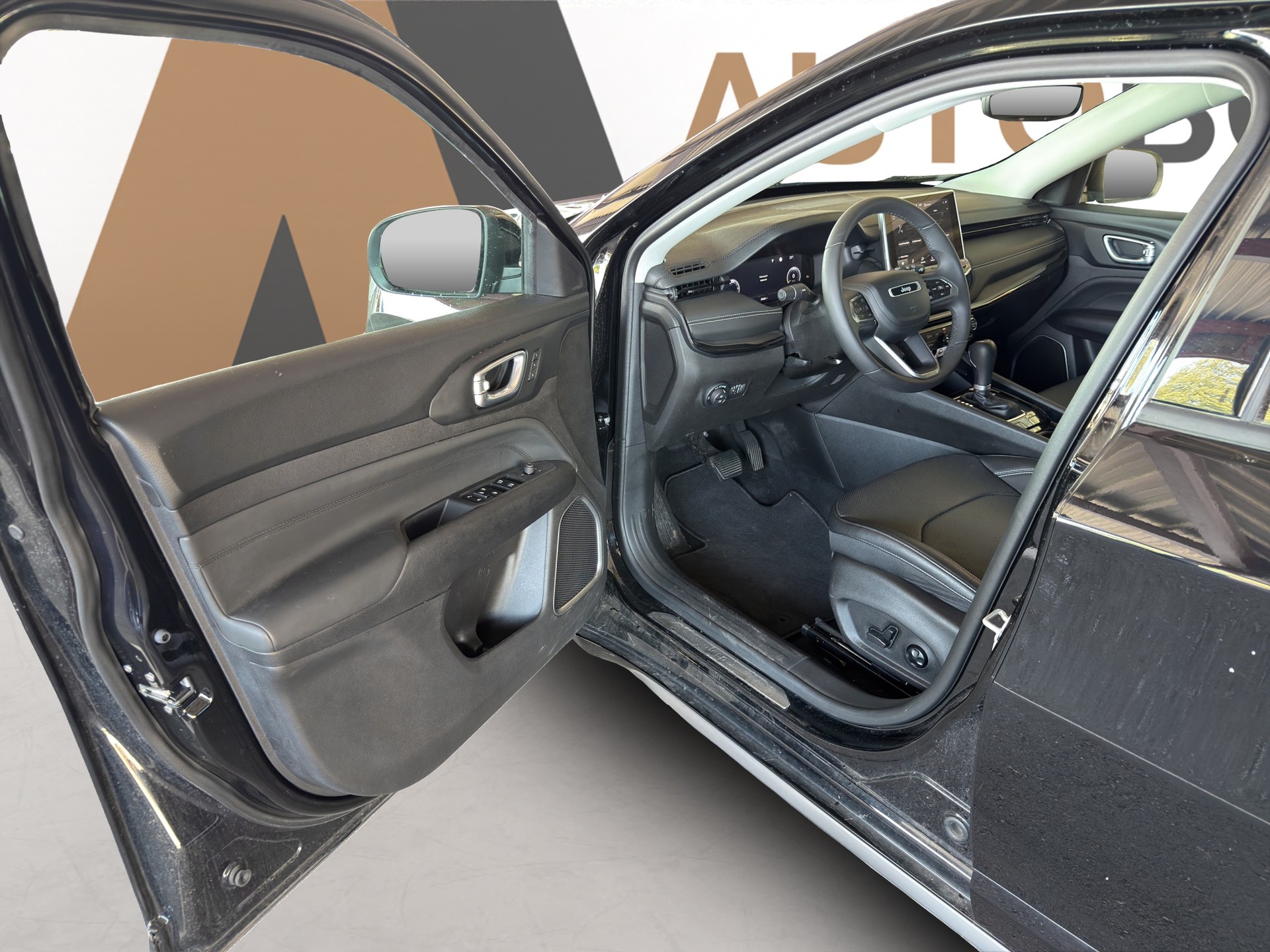 JEEP Compass 1.5 Turbo Summit MHEV-image-9