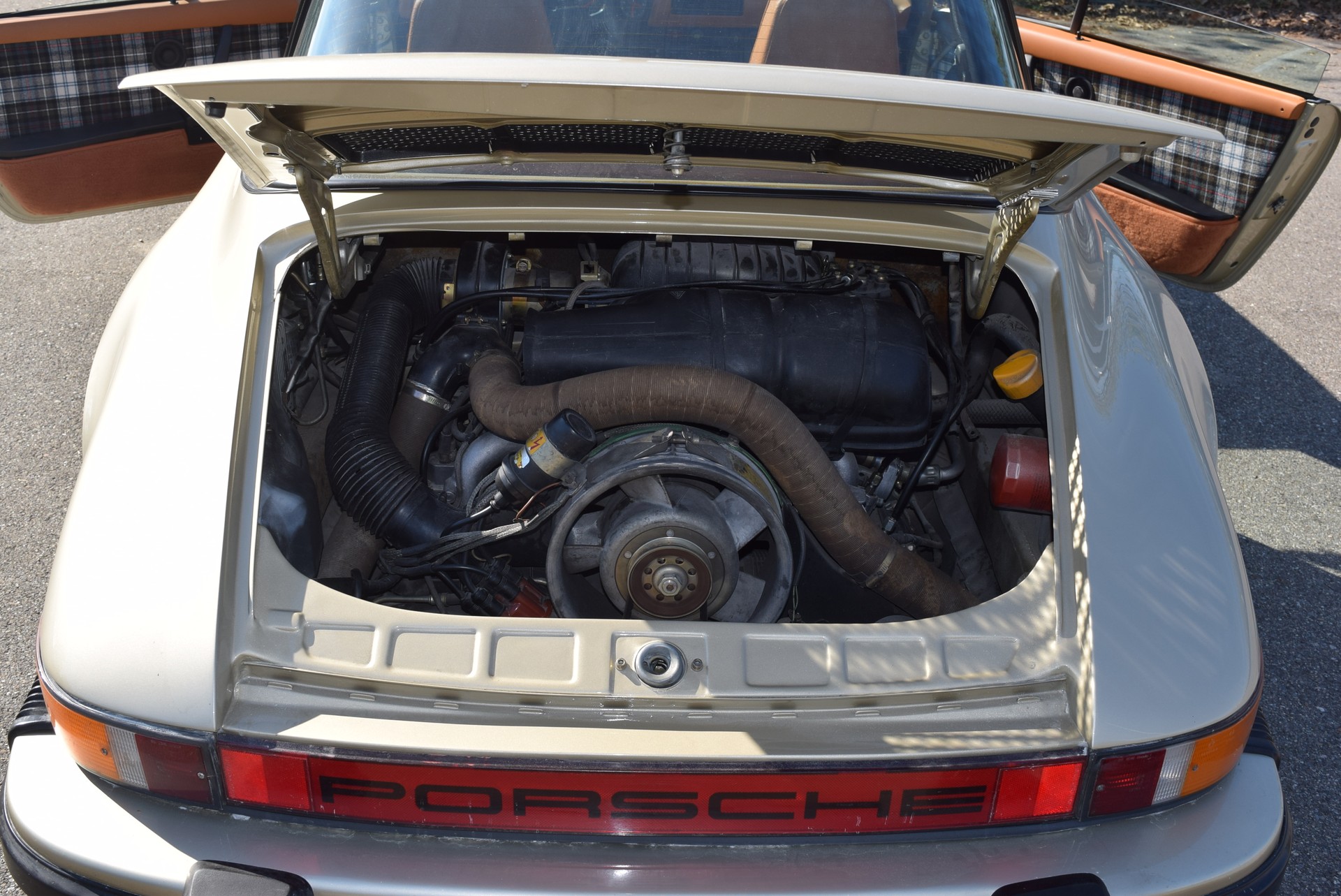PORSCHE targa-image-13