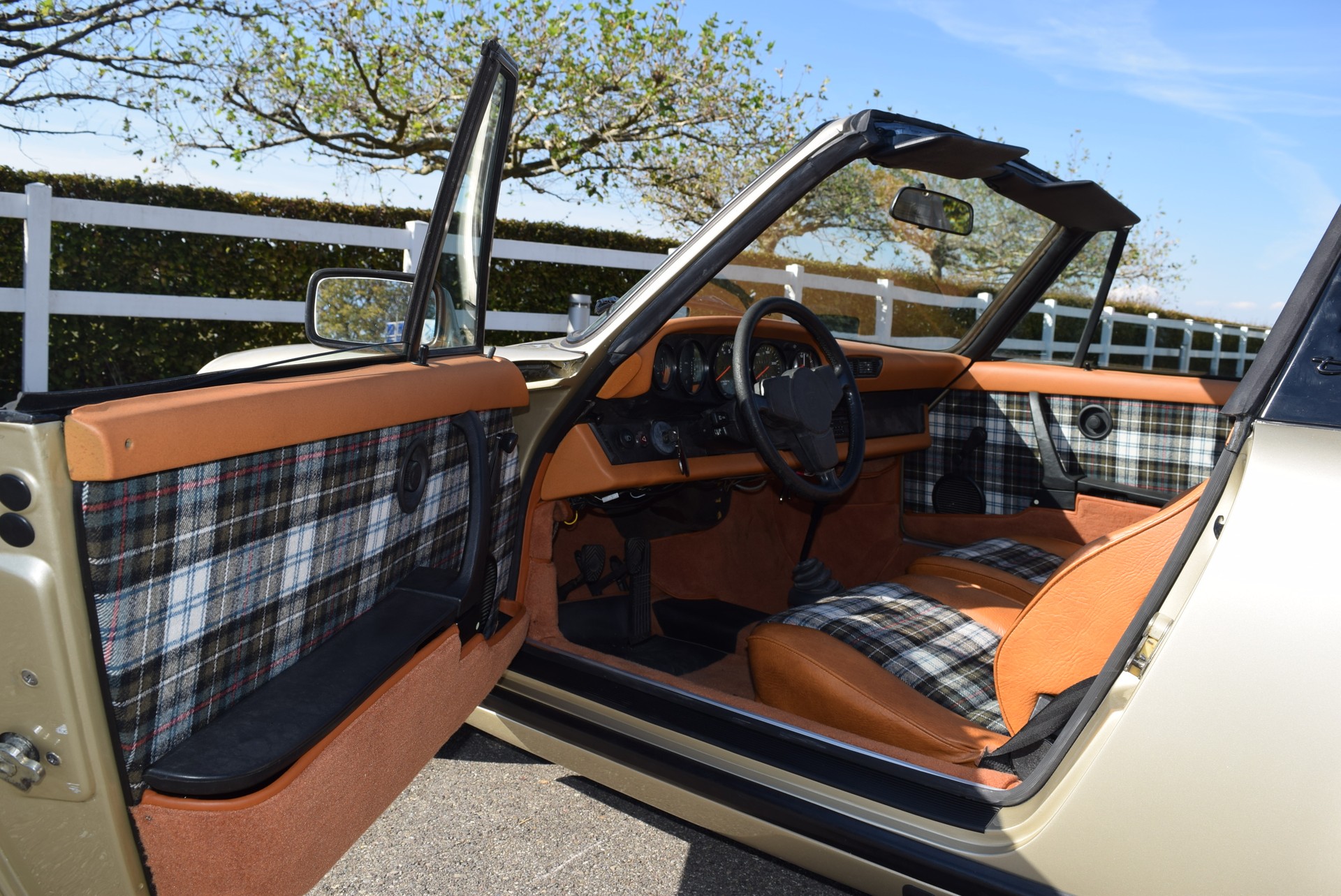 PORSCHE targa-image-12