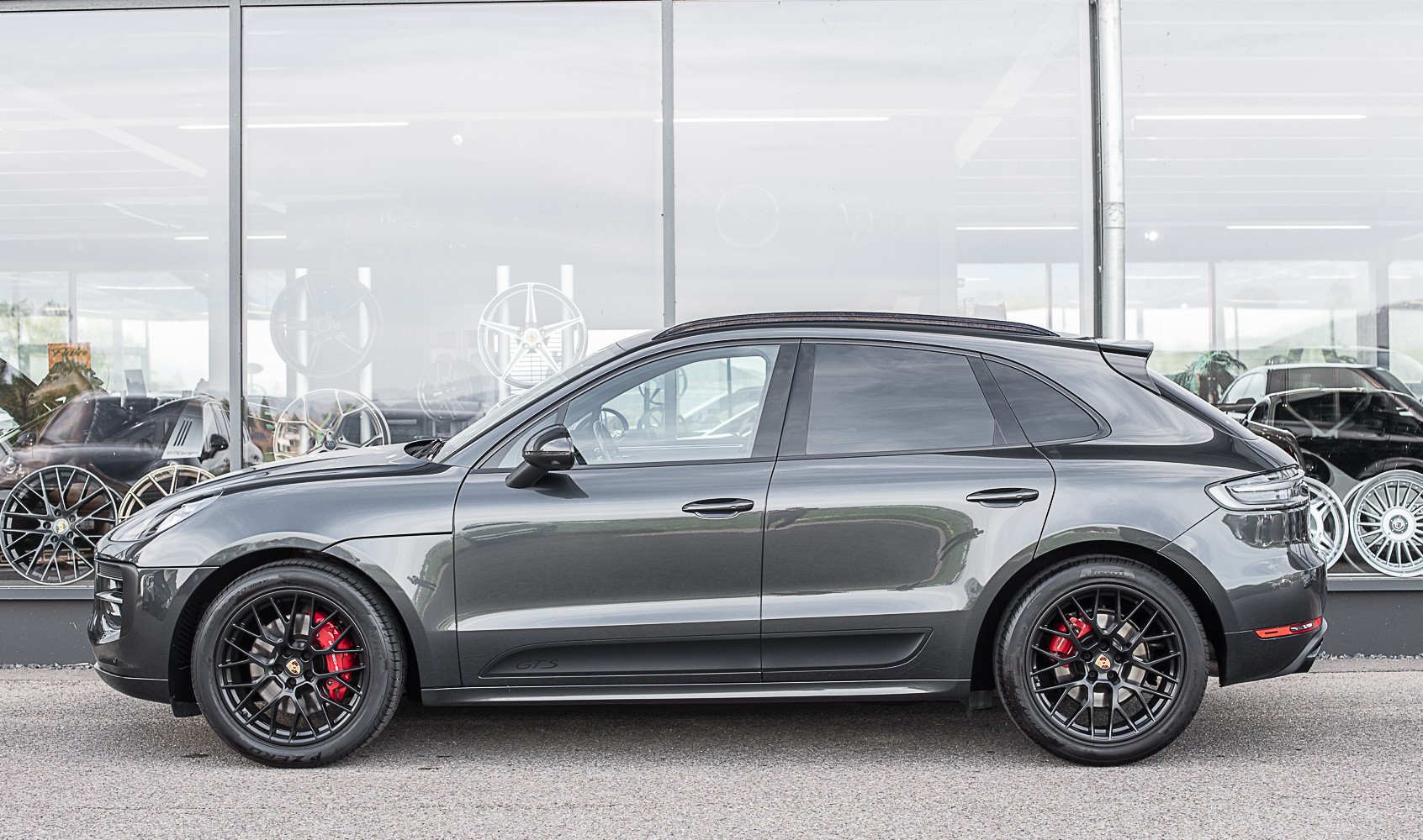 PORSCHE Macan GTS