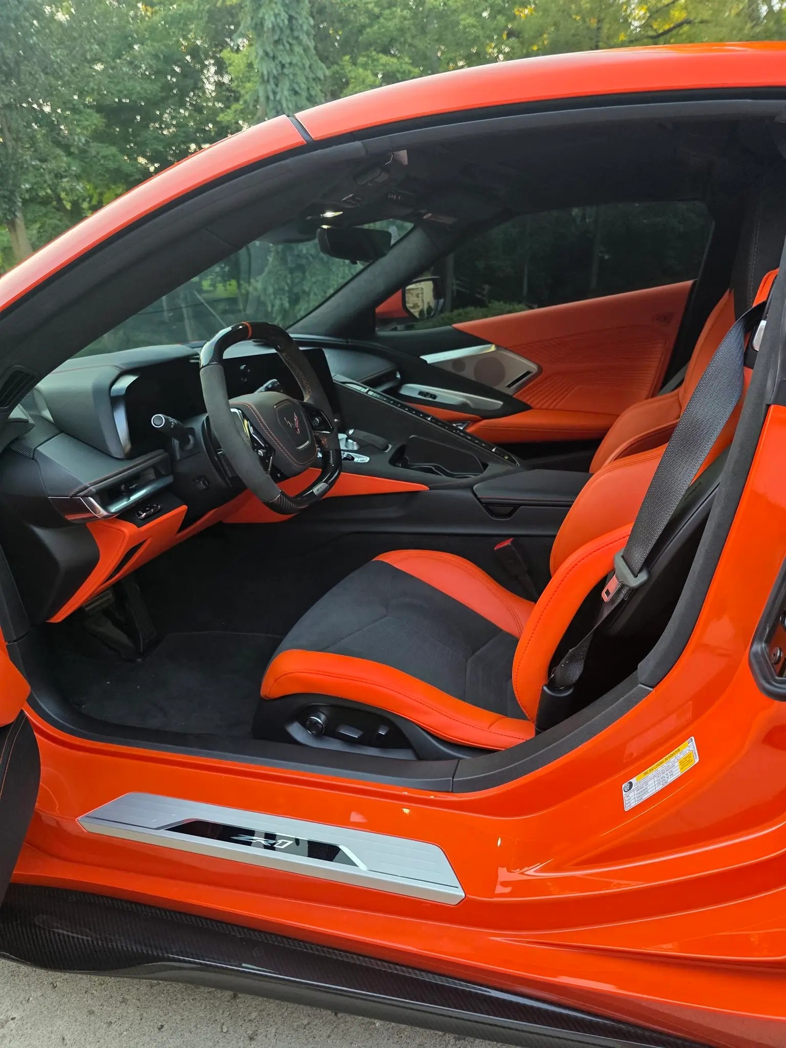 CHEVROLET Chevrolet Corvette ZR1 Coupe 3LZ Launch Edition-showroom-element-2