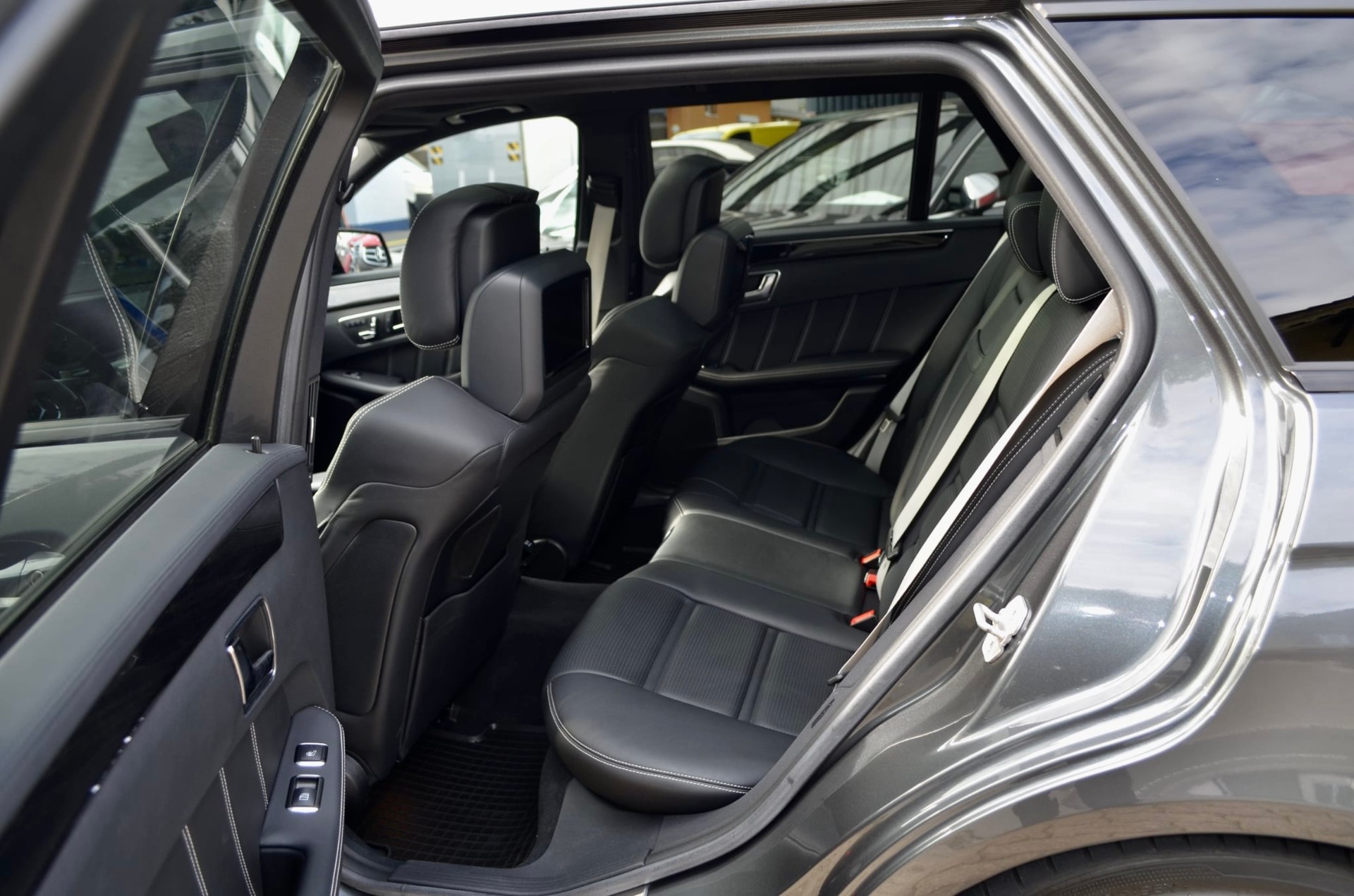 MERCEDES-BENZ E63 S AMG Speedshift 4 Maric-image-11