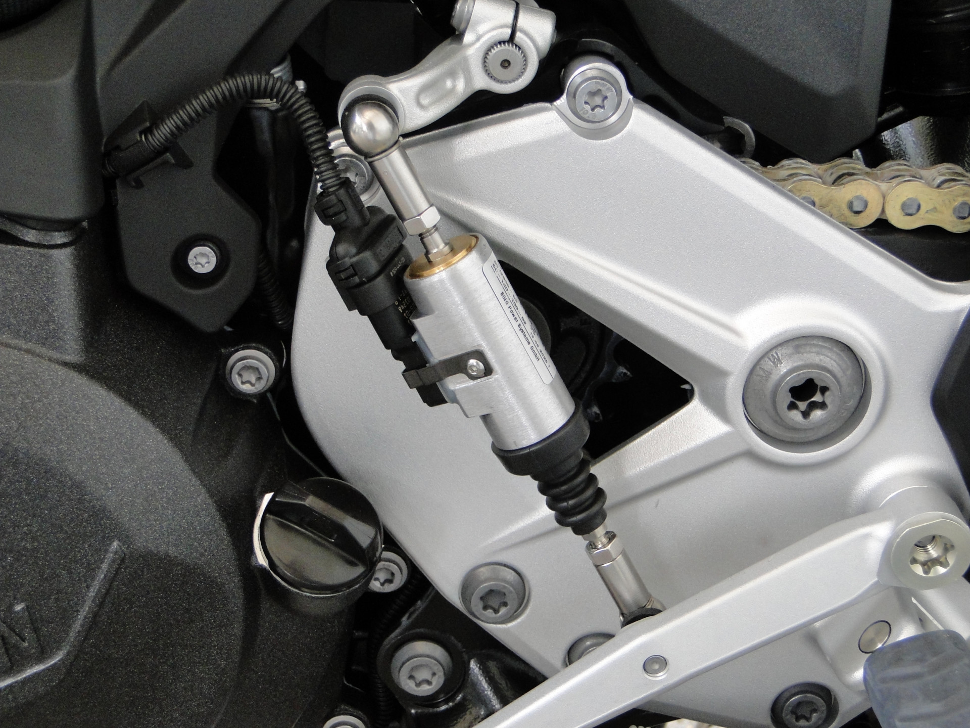 BMW F 900 XR A2 Triple Black-image-6