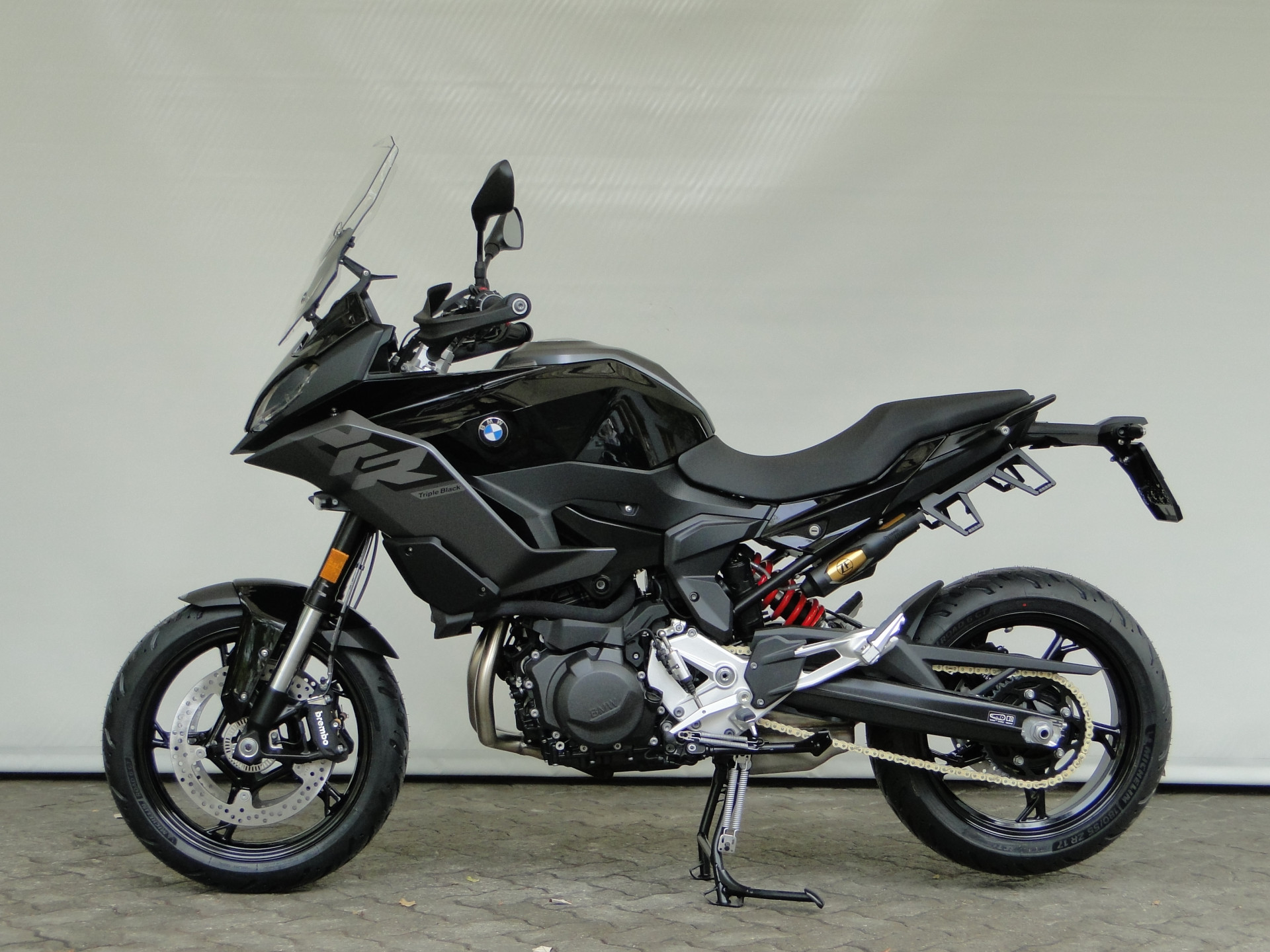 BMW F 900 XR A2 Triple Black-image-0