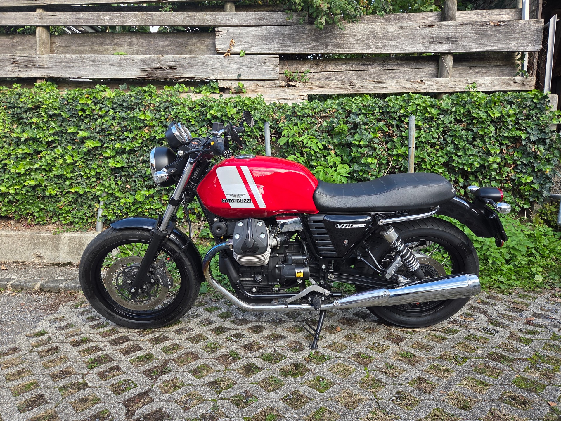 MOTO GUZZI V7 II Special 750 ABS