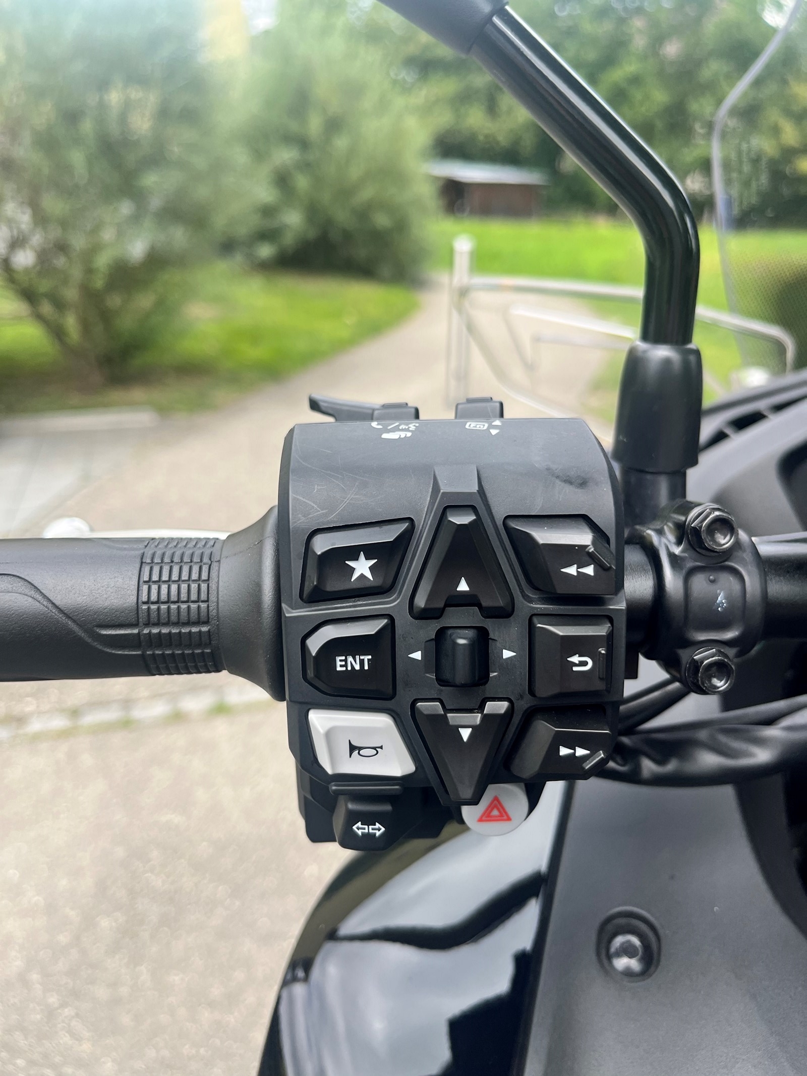 HONDA NT 1100-image-6