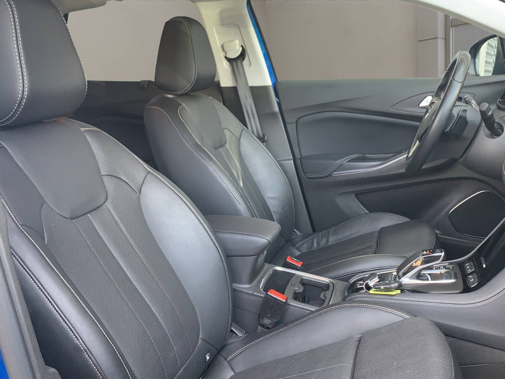 OPEL Grandland X 1.6 T PHEV4 Ultimat EAT8-image-5