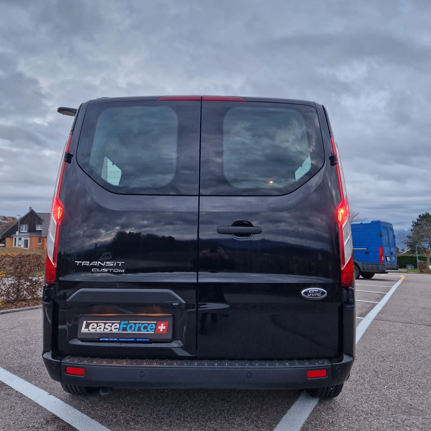 FORD Transit Custom 320 L2H1 Trend A-image-13