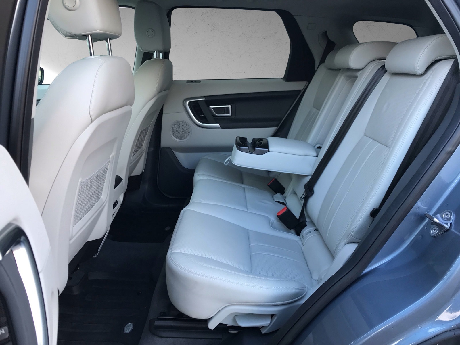 LAND ROVER Discovery Sport 2.0 TD4 Advantage AT9-image-14