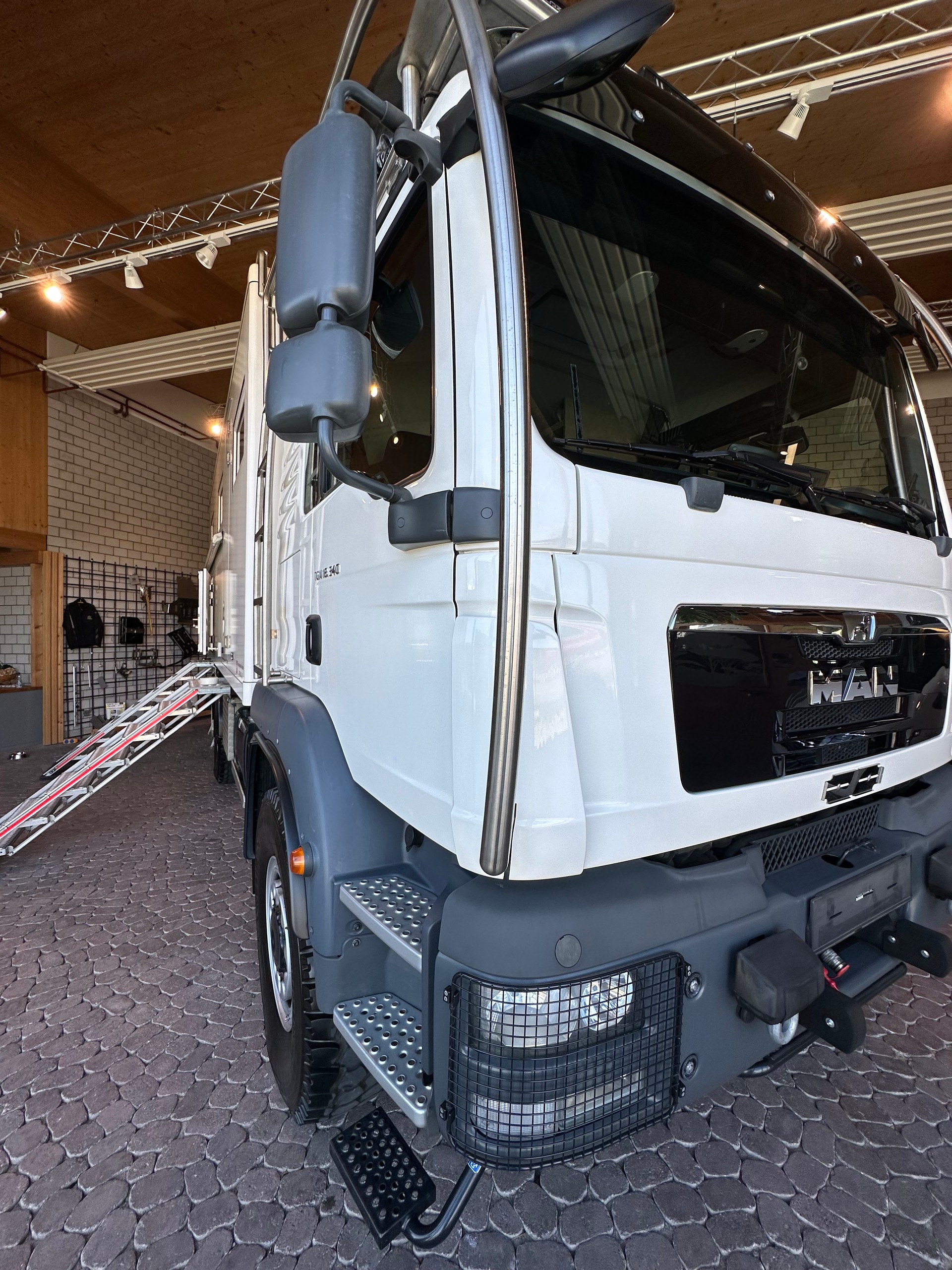 MAN 18.340 4x4 mit 3 Sperren-image-5