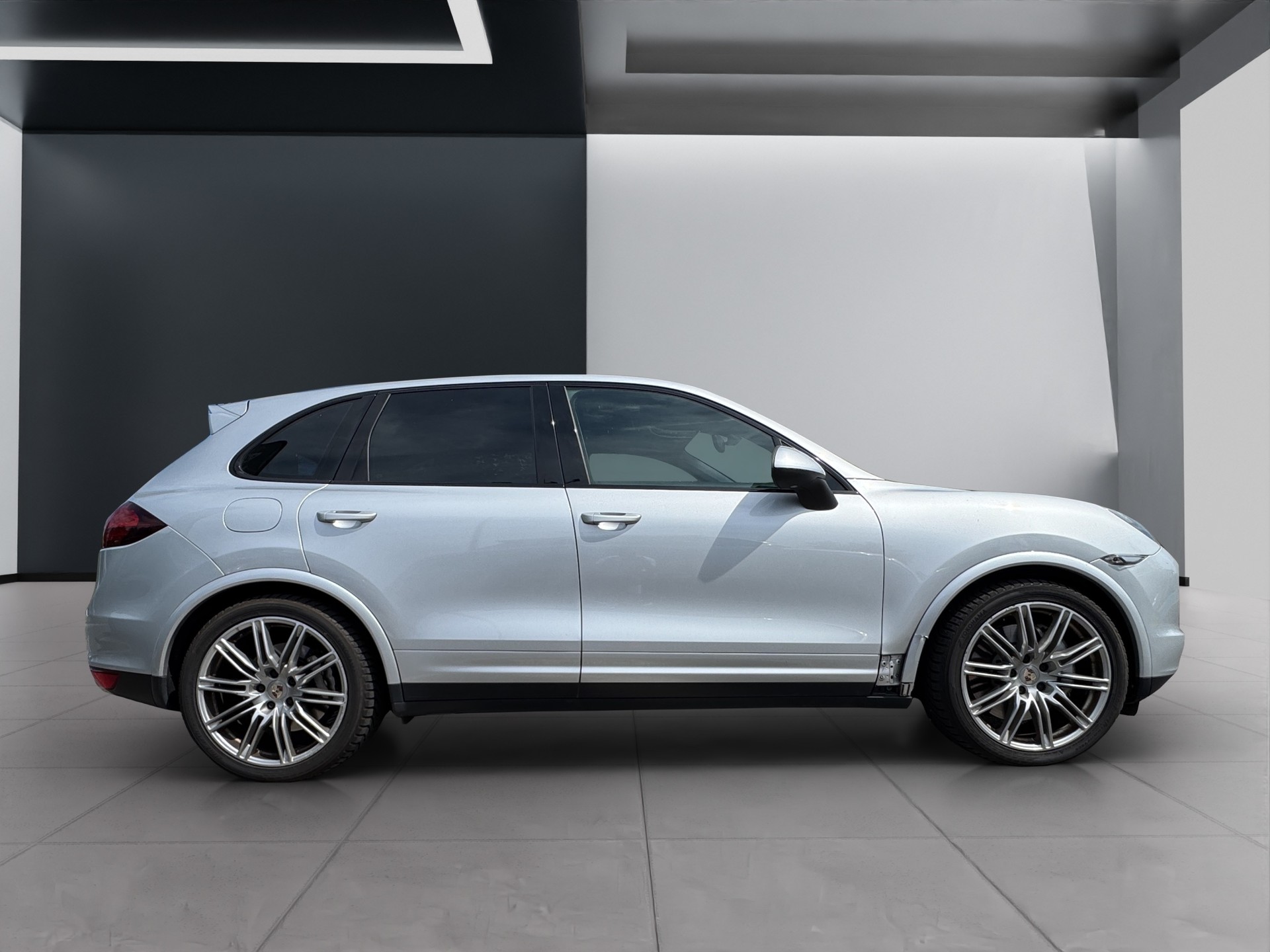 PORSCHE CAYENNE TURBO-showroom-element-2