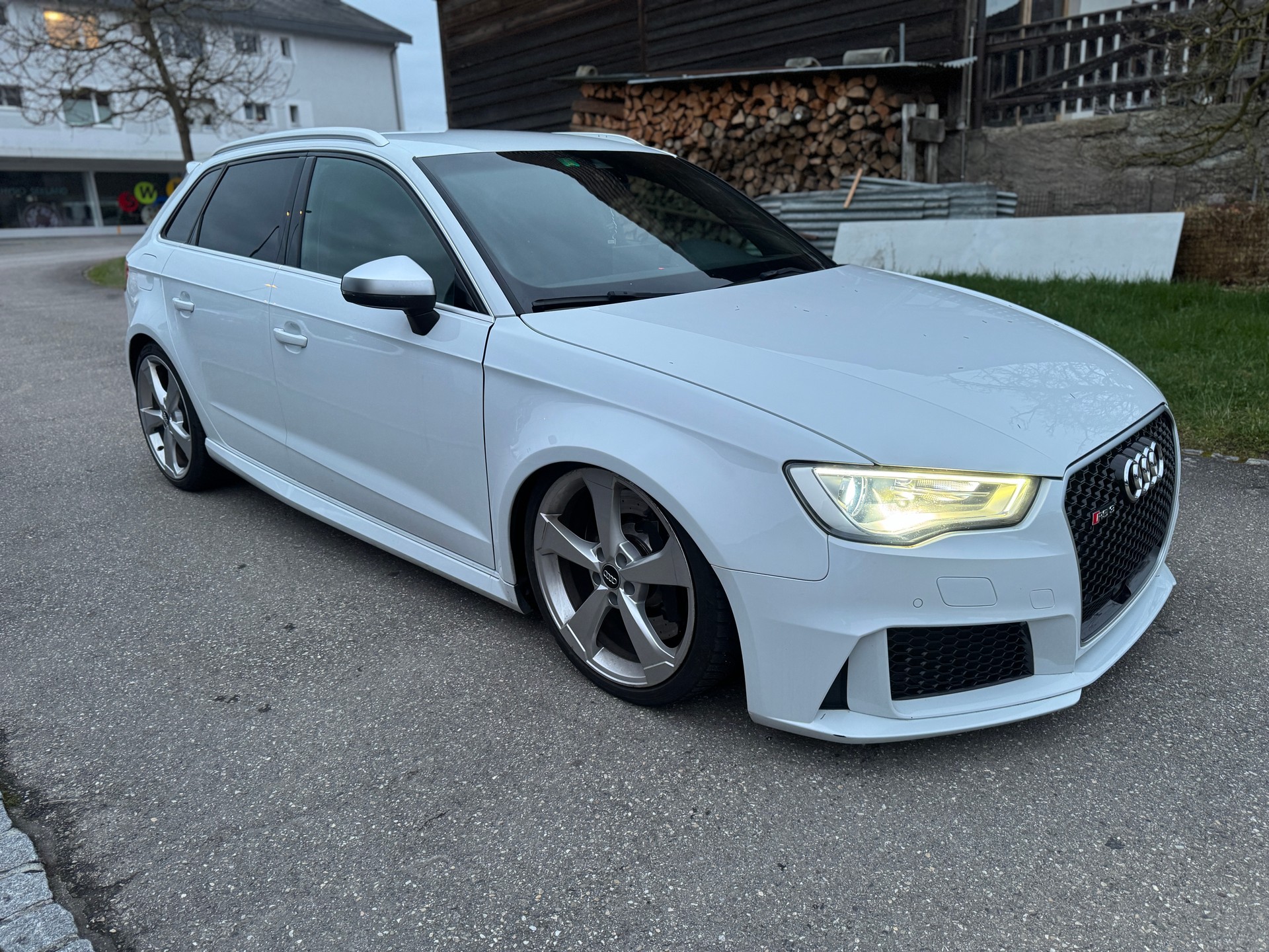 AUDI RS3 2.5 TSI quattro S-tronic-image-5