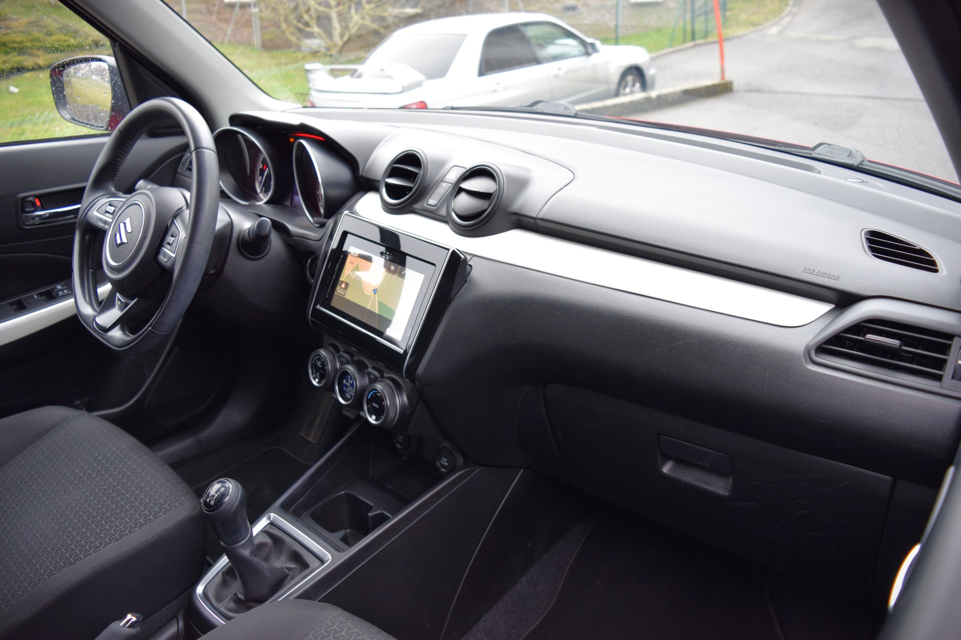 SUZUKI Swift 1.0 12V SHVS Tradizio Top Hybrid-image-11