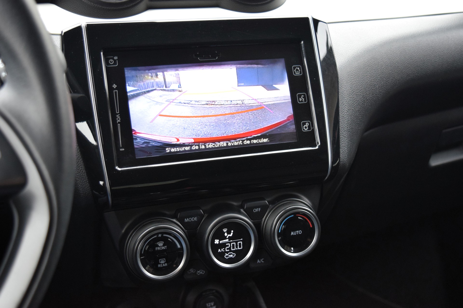 SUZUKI Swift 1.0 12V SHVS Tradizio Top Hybrid-image-3