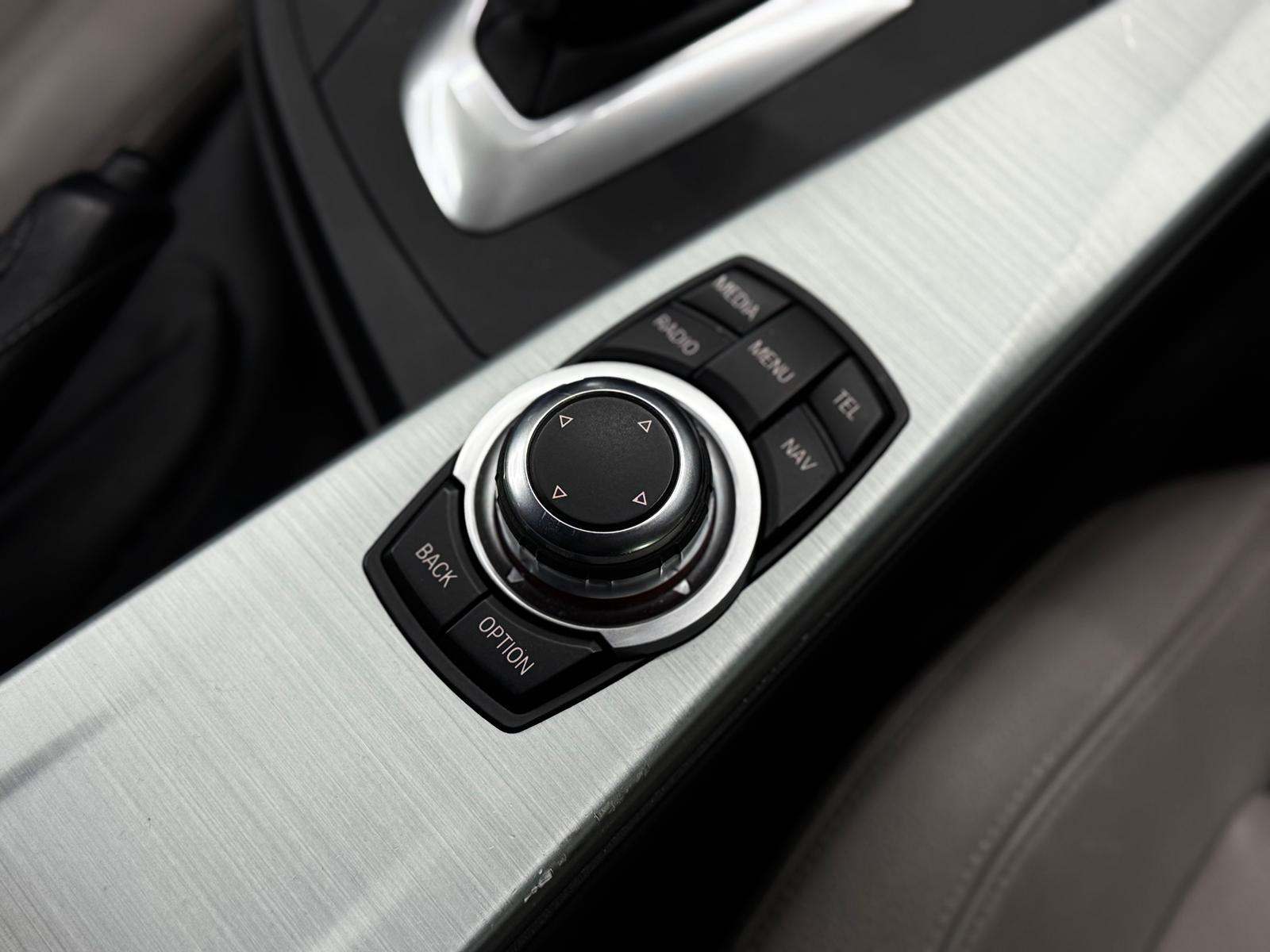 BMW ActiveHybrid 3 Sport Line Steptronic-image-18